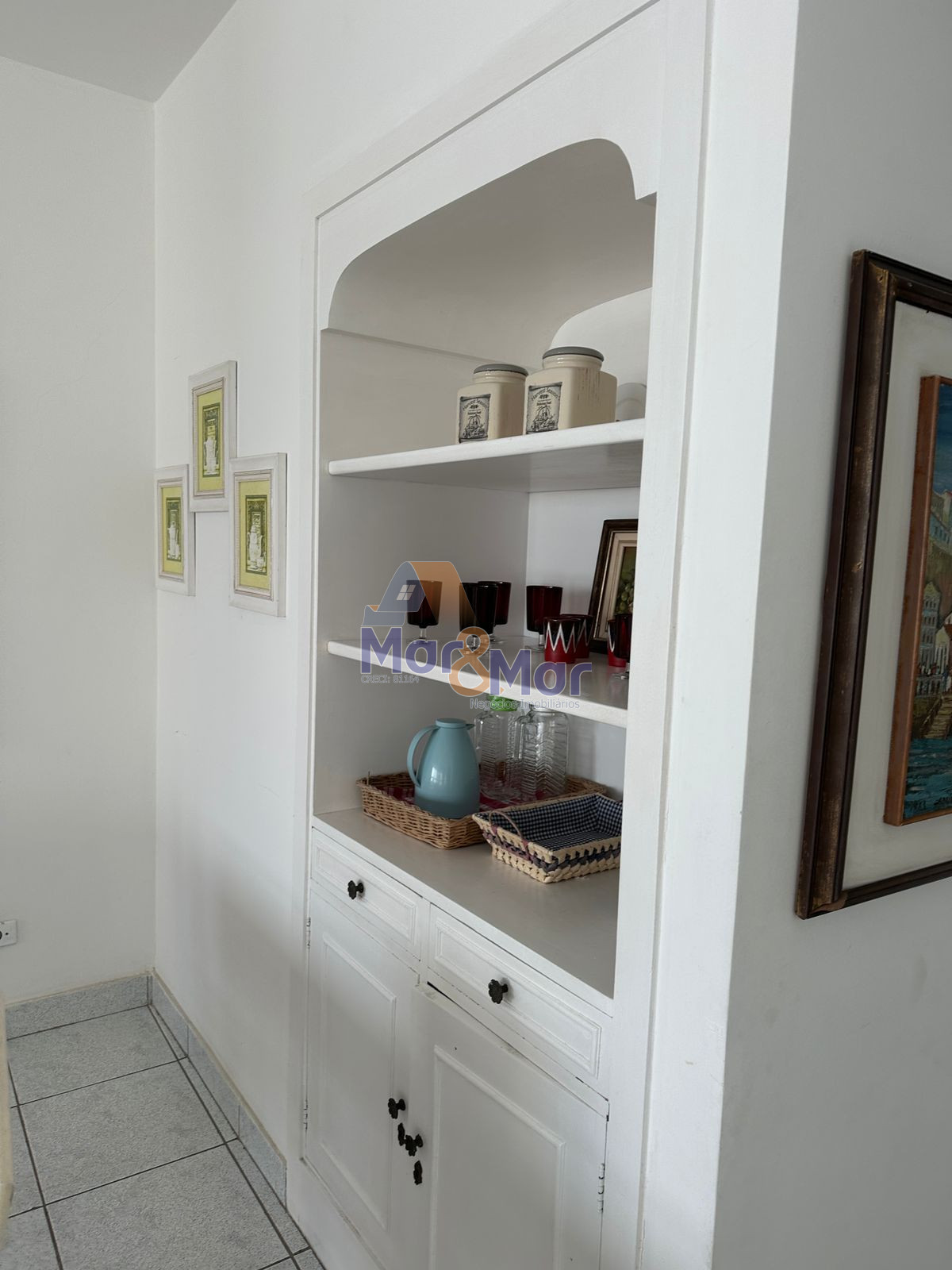 Apartamento na Praia das Pitangueiras, Guarujá - SP