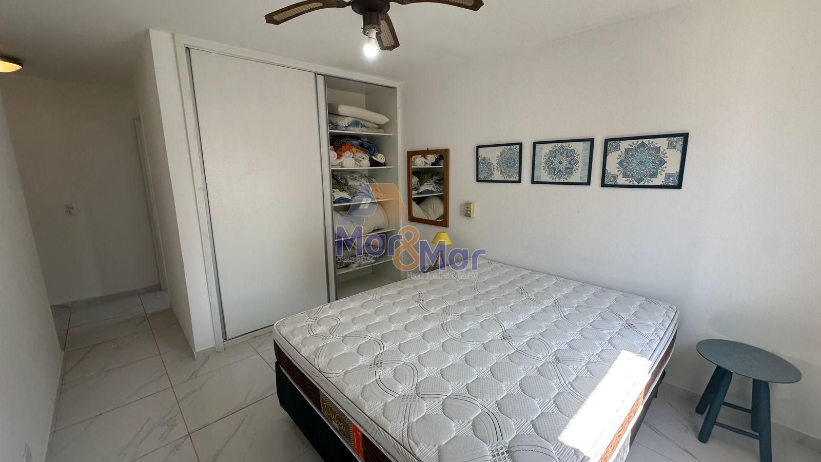 Apartamento na Praia das Pitangueiras, Guarujá - SP