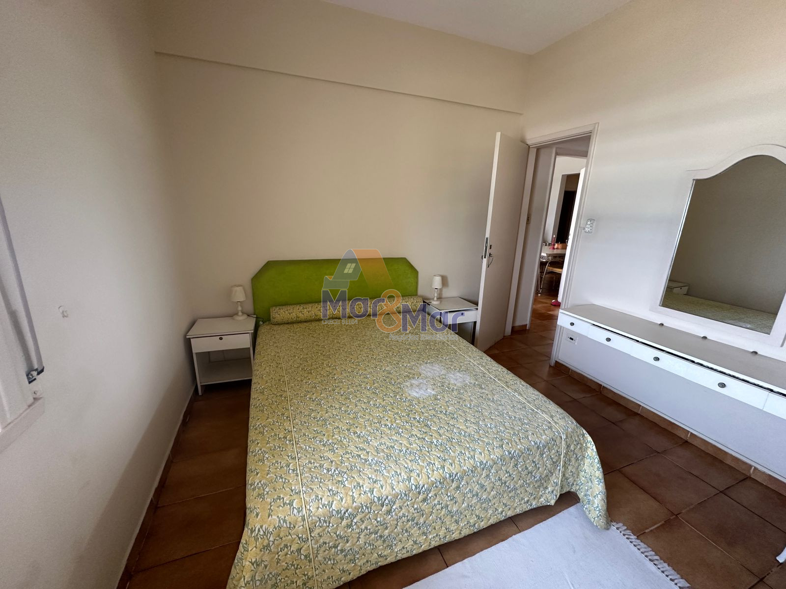 Apartamento Frente ao Mar nas Pitangueiras, Guarujá - SP