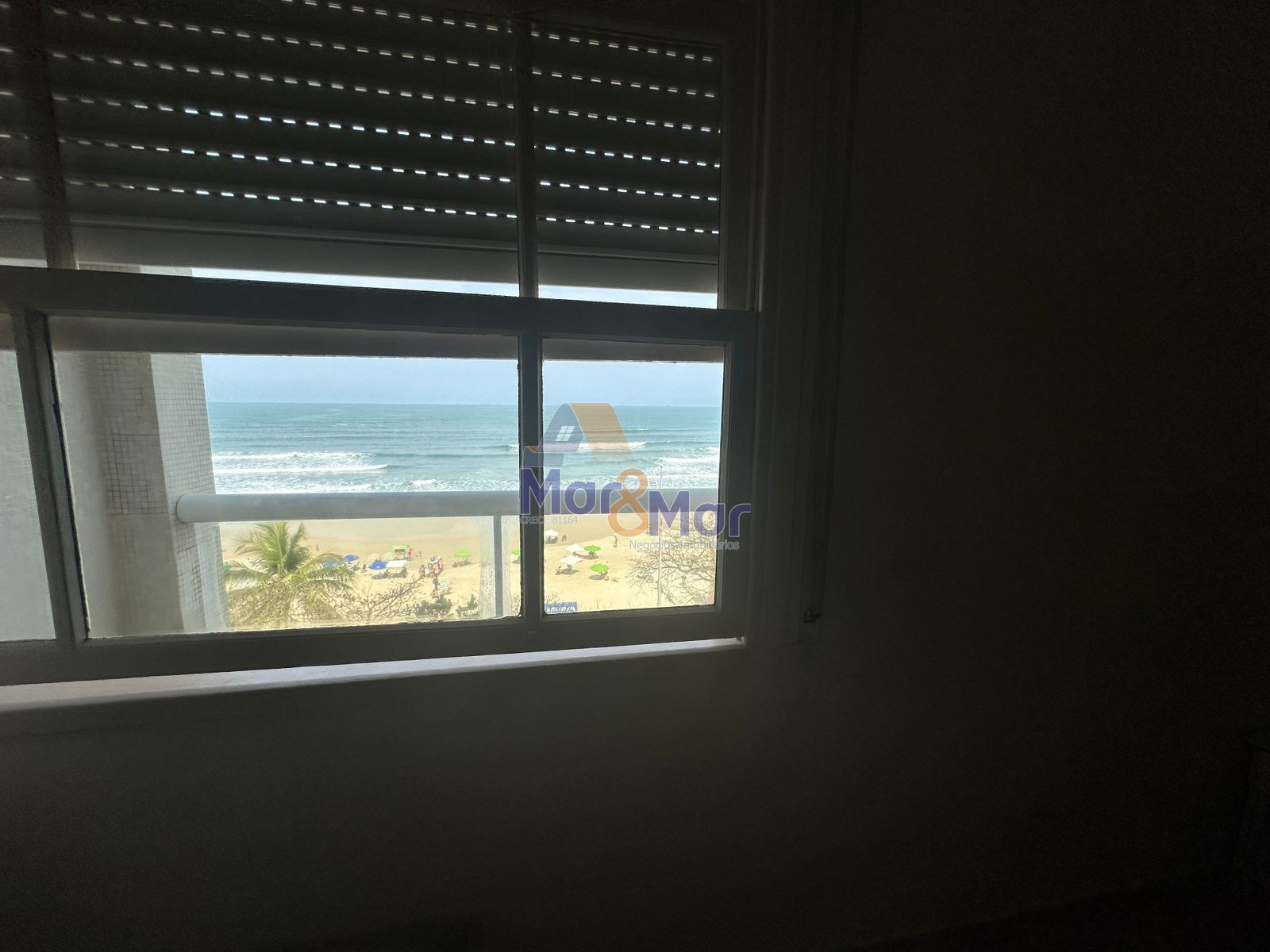 Apartamento Frente ao Mar nas Pitangueiras, Guarujá - SP