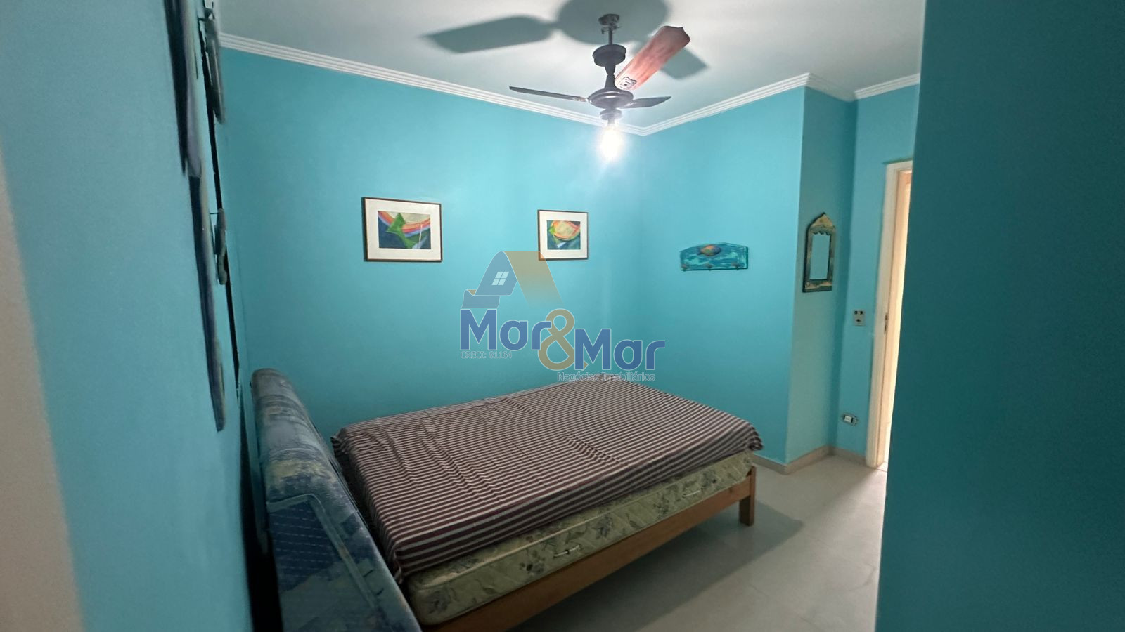 Apartamento na Praia das Pitangueiras, Guarujá - SP