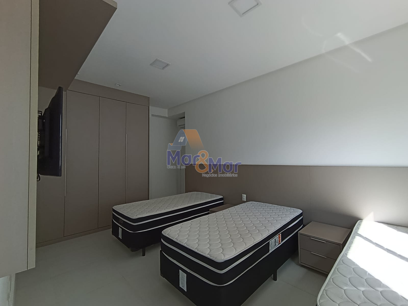 Apartamento na Praia da Enseada, Guarujá - SP