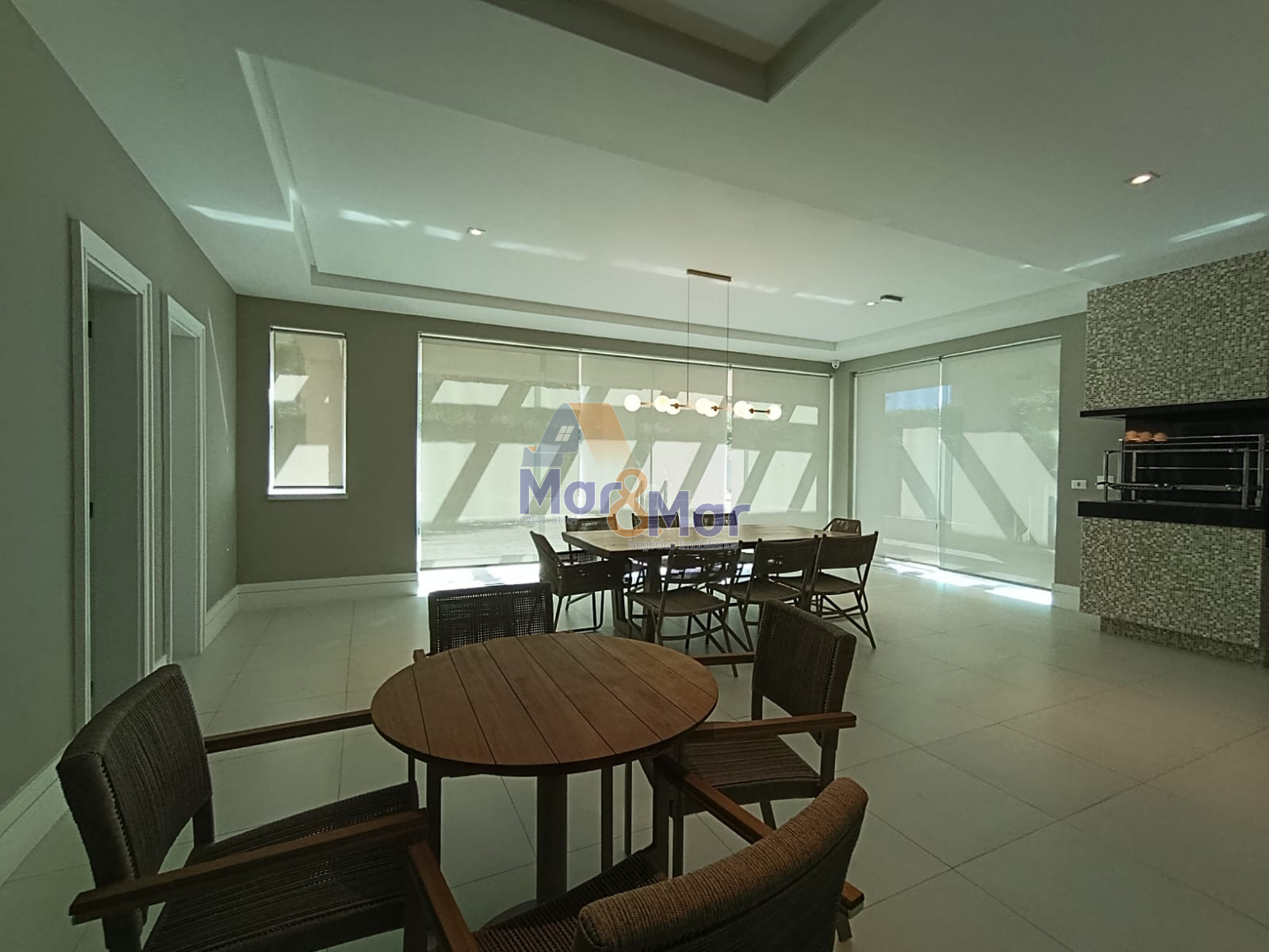 Apartamento na Praia da Enseada, Guarujá - SP