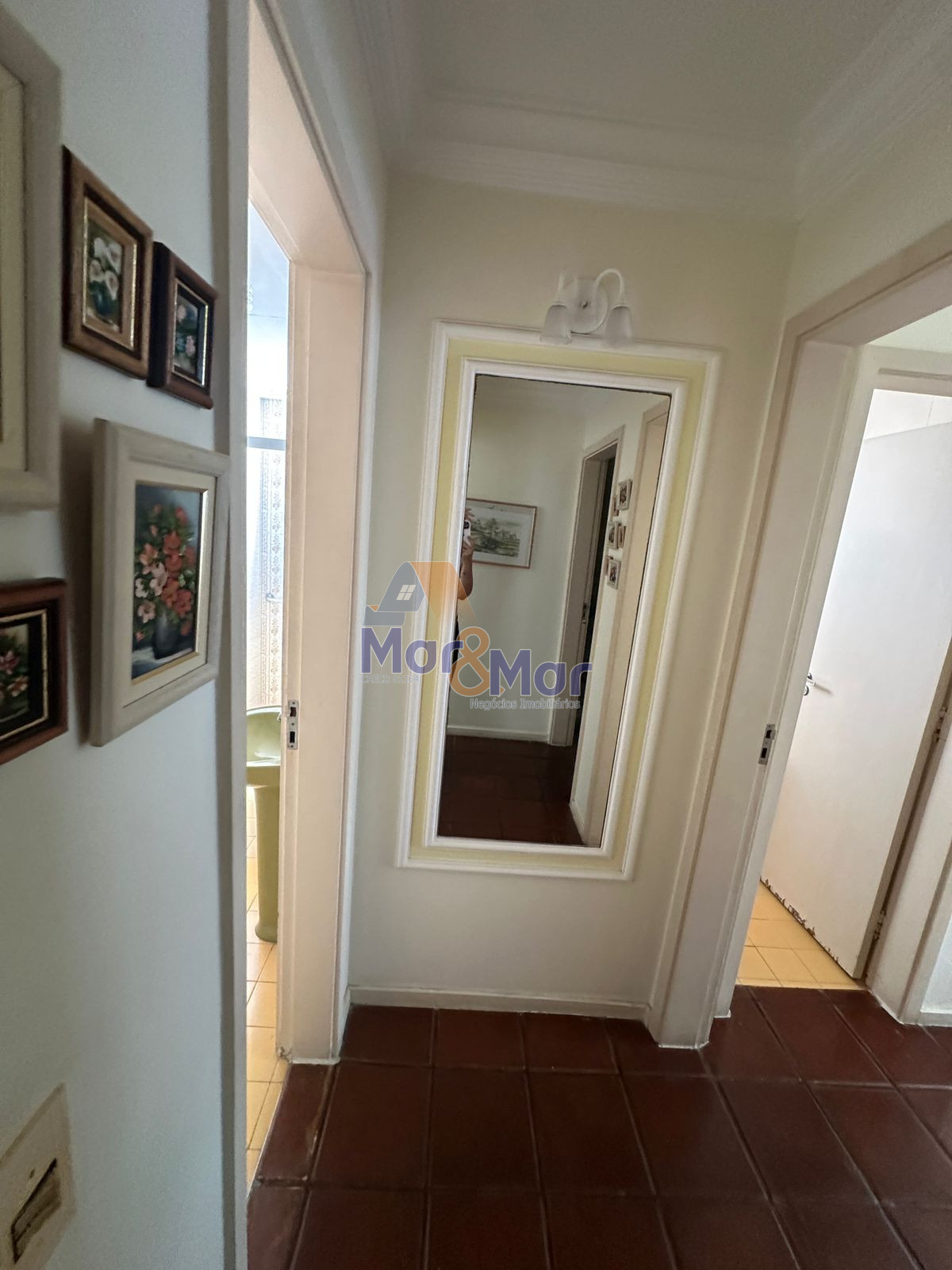 Apartamento na Praia das Pitangueiras, Guarujá - SP