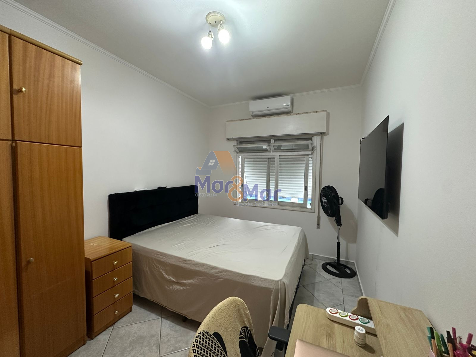 Apartamento na Praia das Pitangueiras, Guarujá - SP