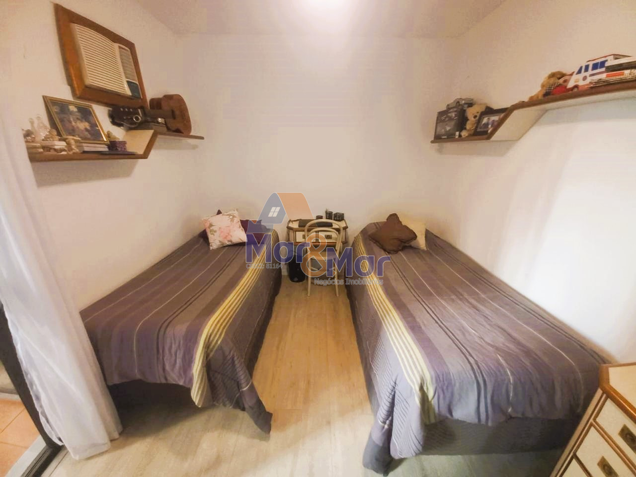 Apartamento na Praia das Pitangueiras, Guarujá - SP