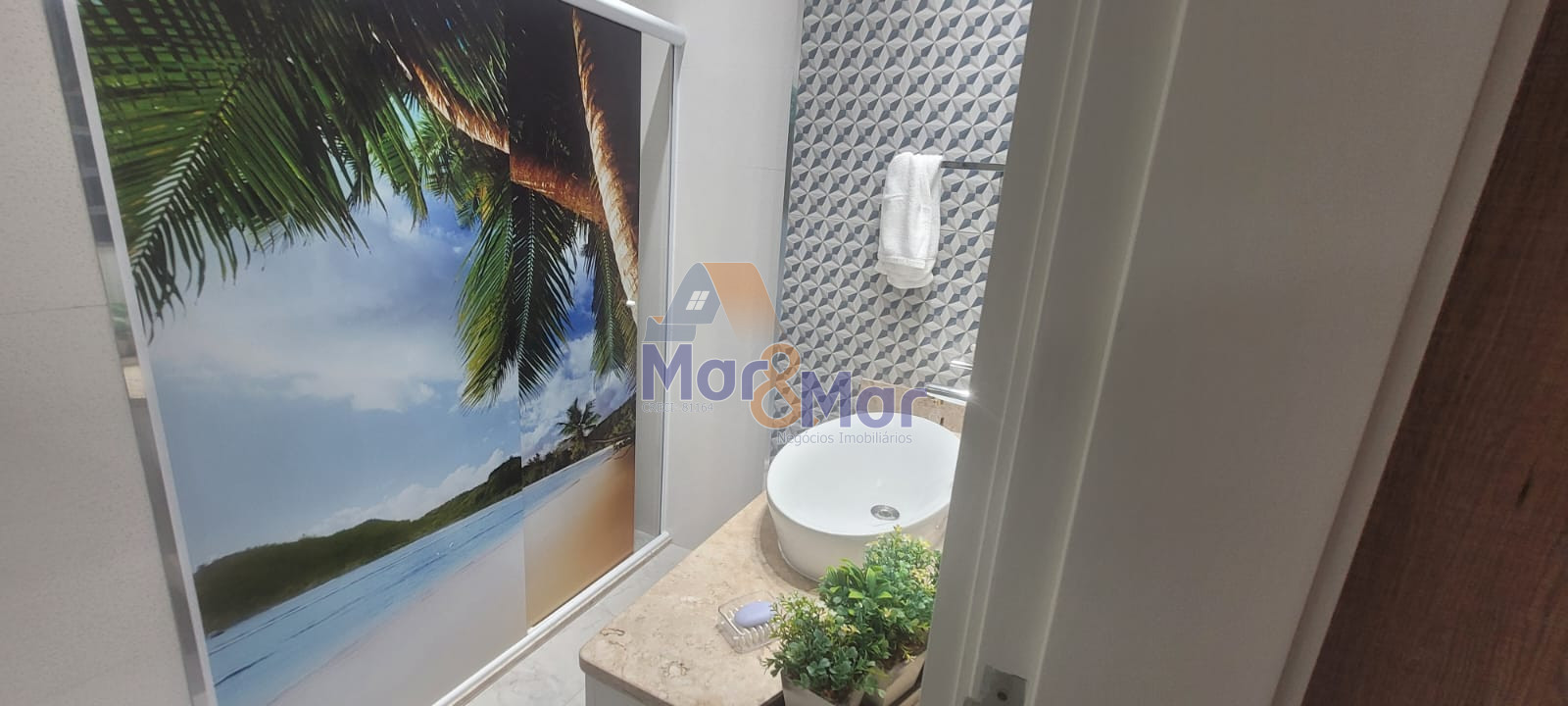 Apartamento na Praia das Pitangueiras, Guarujá - SP