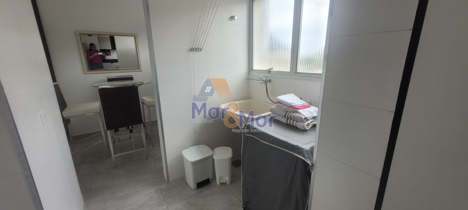 Apartamento na Praia das Pitangueiras, Guarujá - SP