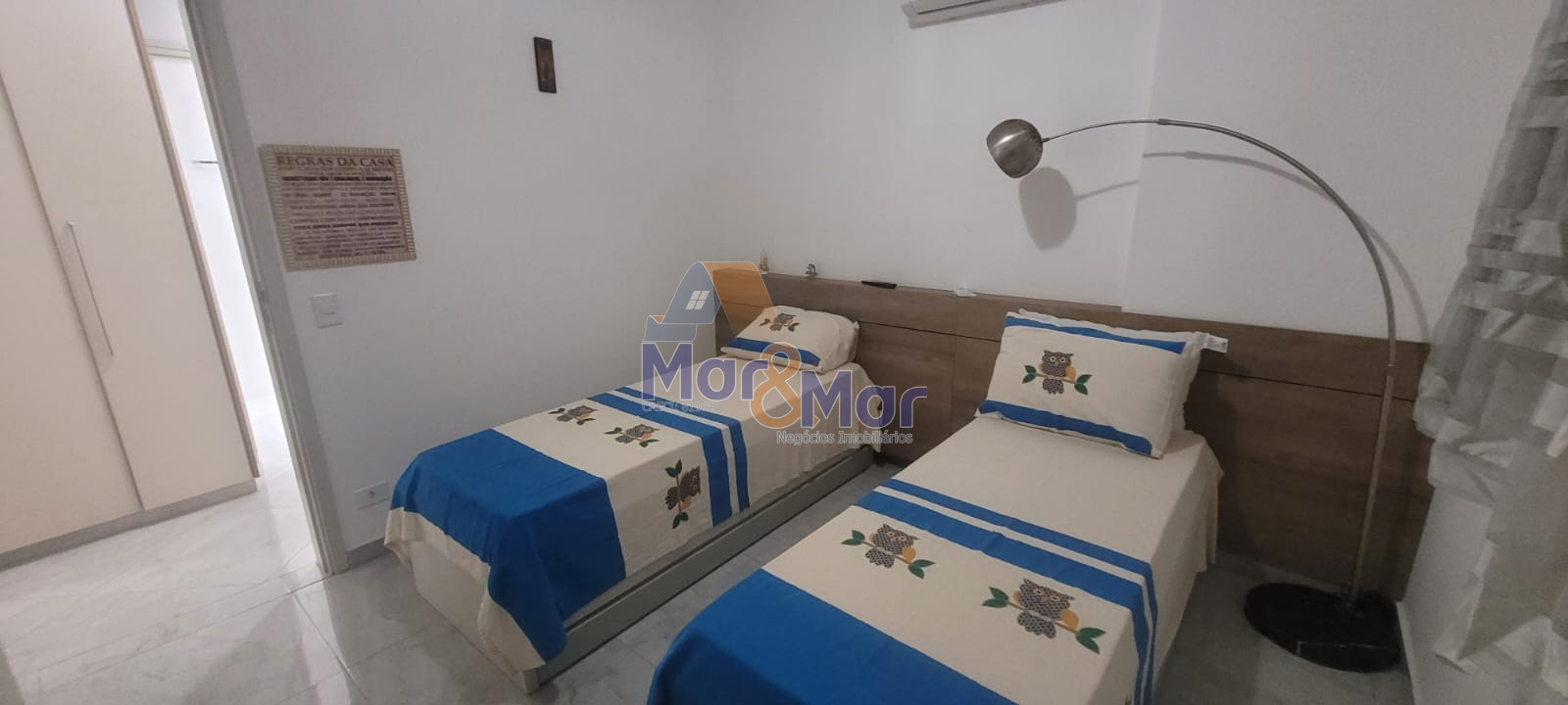 Apartamento na Praia das Pitangueiras, Guarujá - SP