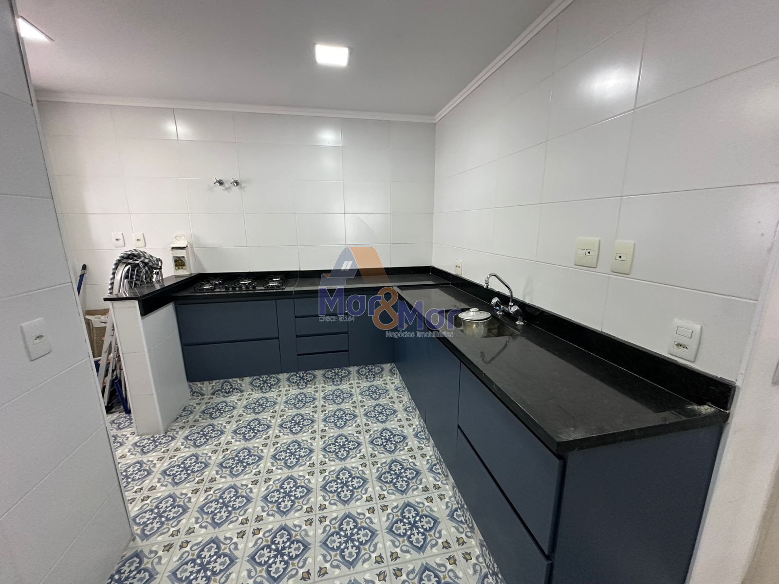 Apartamento na Praia das Astúrias, Guarujá - SP