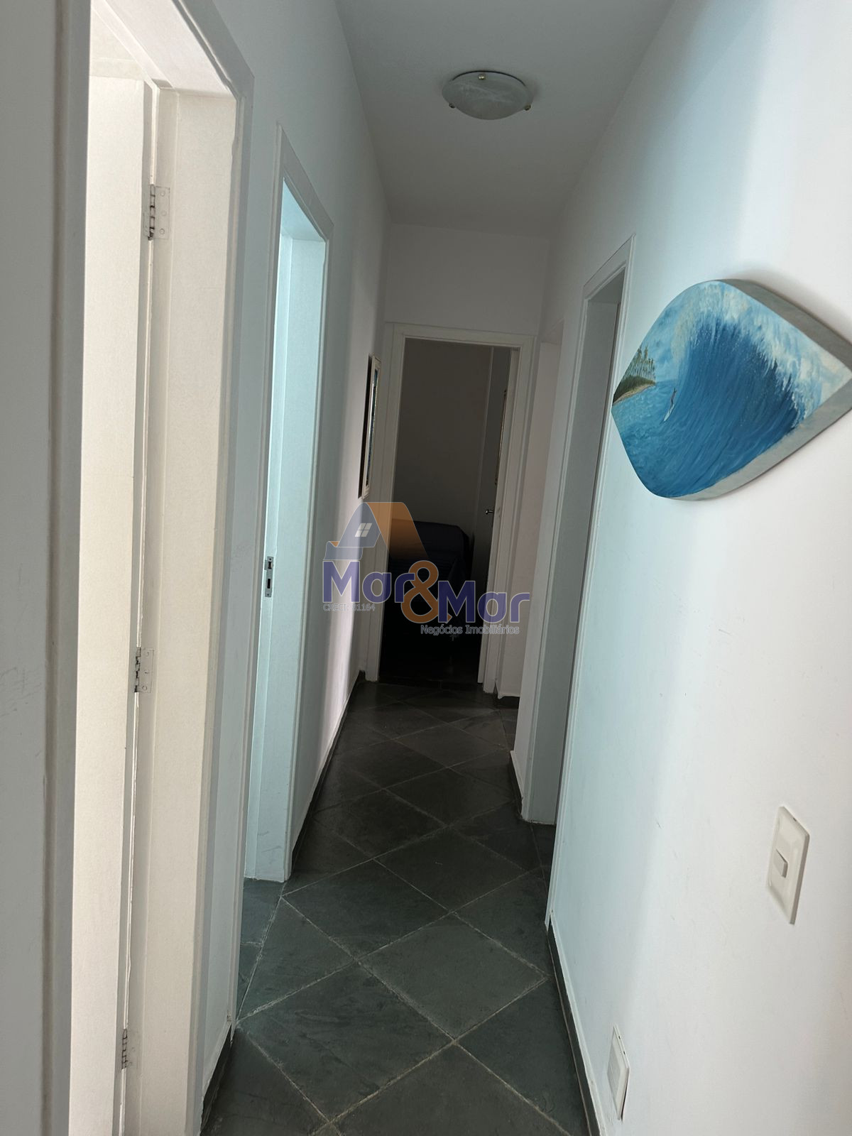 Apartamento na Praia das Pitangueiras, Guarujá - SP