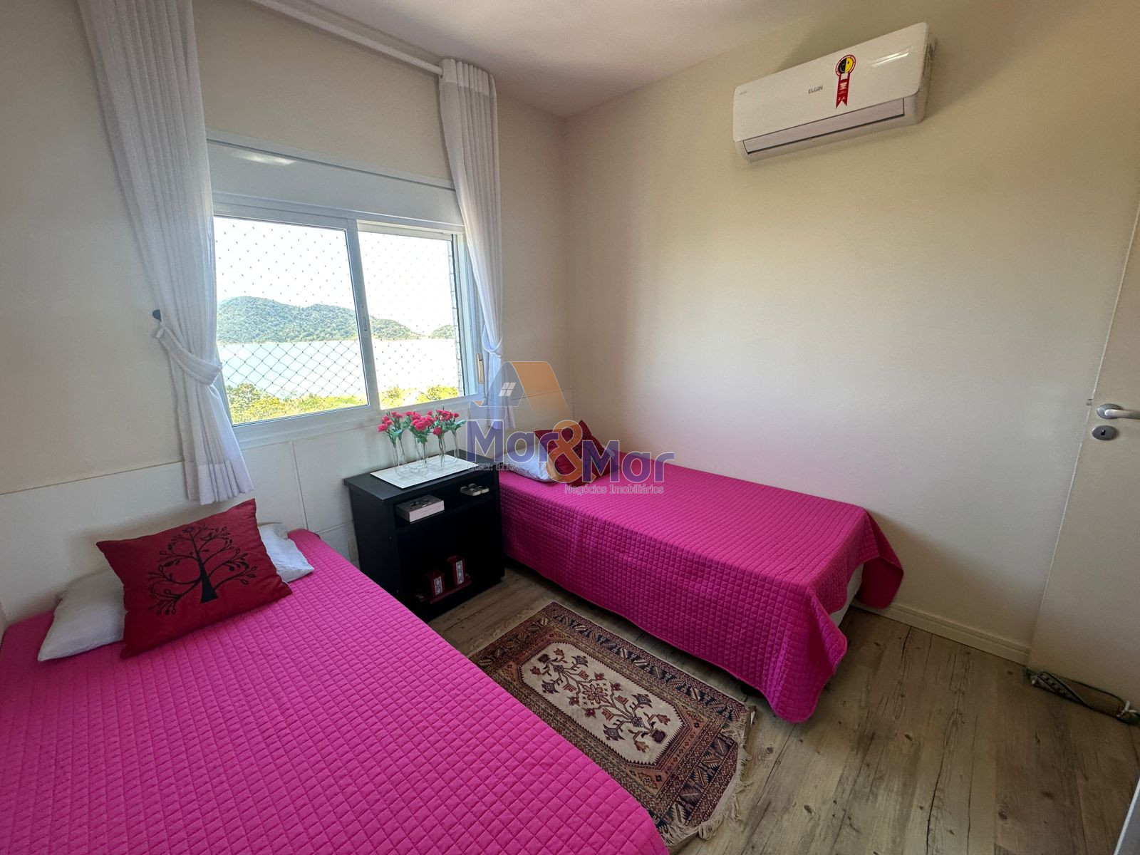 Apartamento na Praia das Astúrias, Guarujá - SP