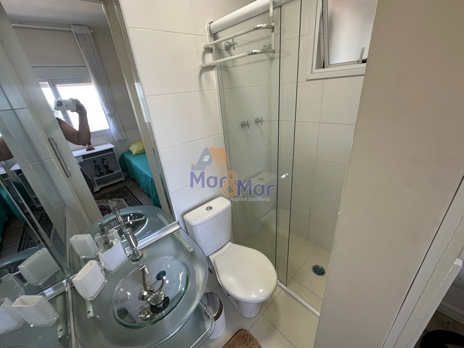 Apartamento na Praia das Astúrias, Guarujá - SP