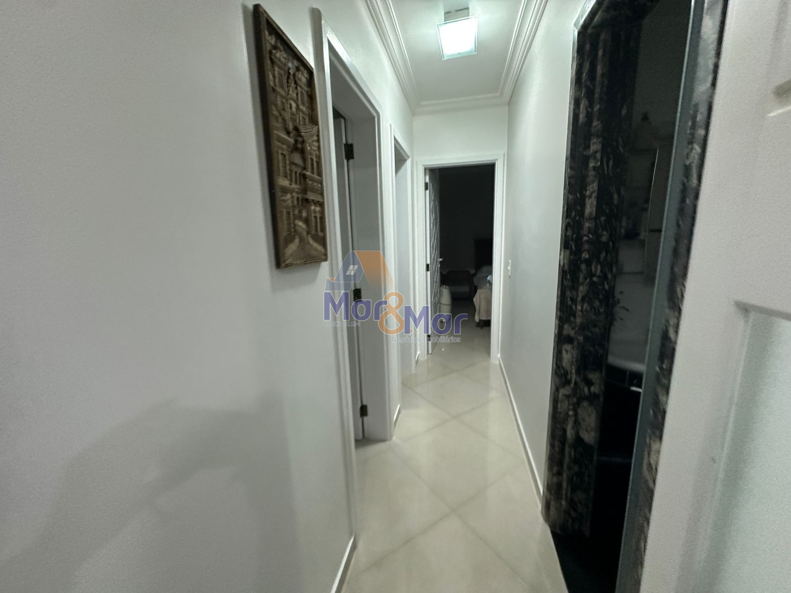 Apartamento na Praia das Pitangueiras, Guarujá - SP