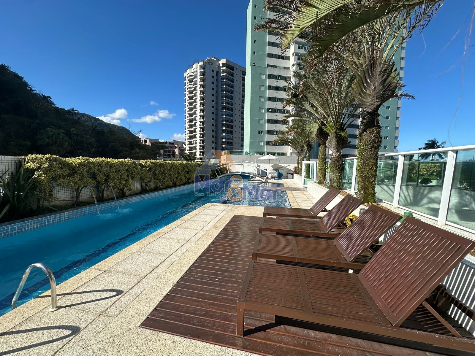 Apartamento Frente ao Mar, Praia da Enseada, Guarujá - SP