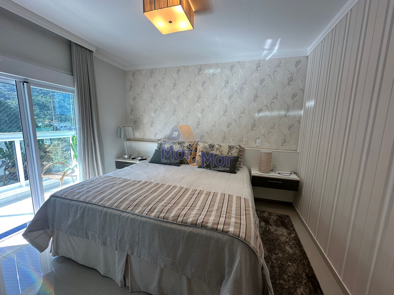 Apartamento Frente ao Mar, Praia da Enseada, Guarujá - SP