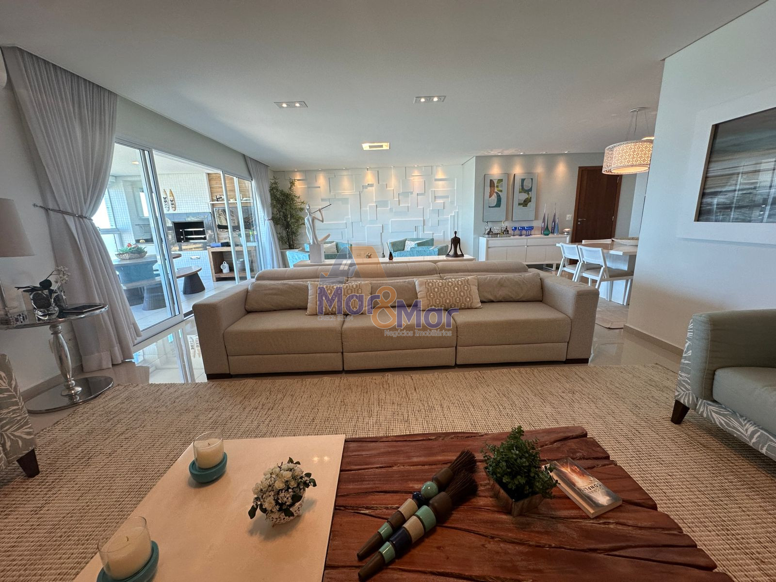 Apartamento Frente ao Mar, Praia da Enseada, Guarujá - SP