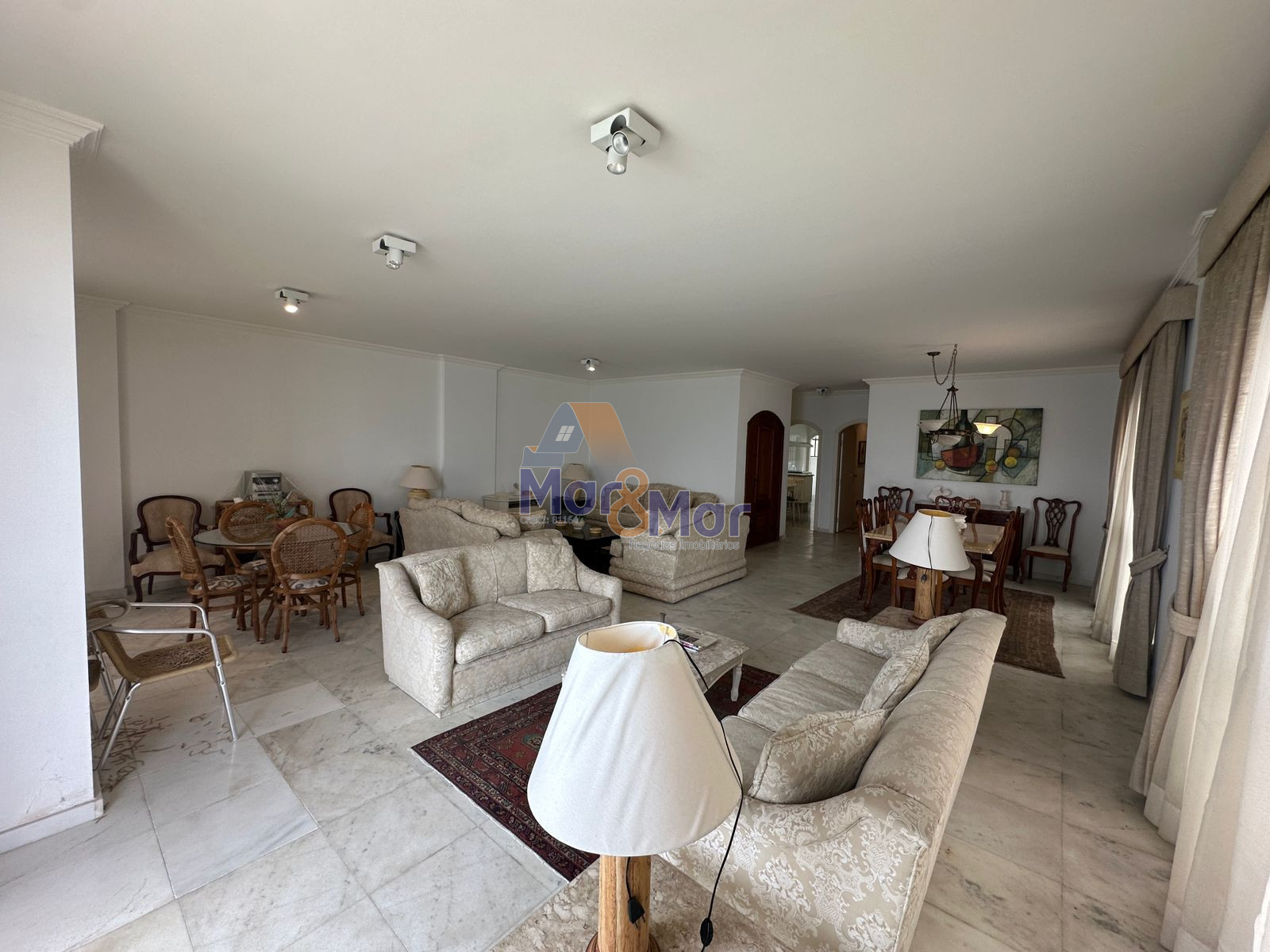 Apartamento Frente ao Mar-3-dormitorios-Pitangueiras