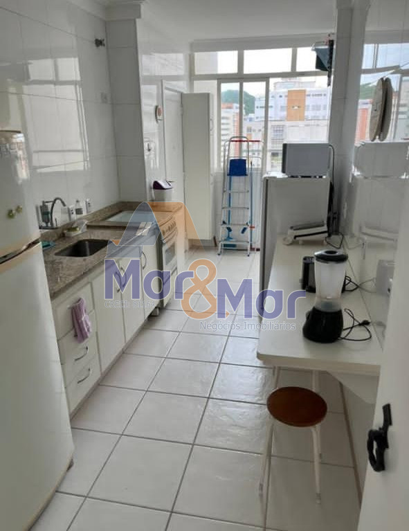 Apartamento na Praia das Pitangueiras, Guarujá - SP