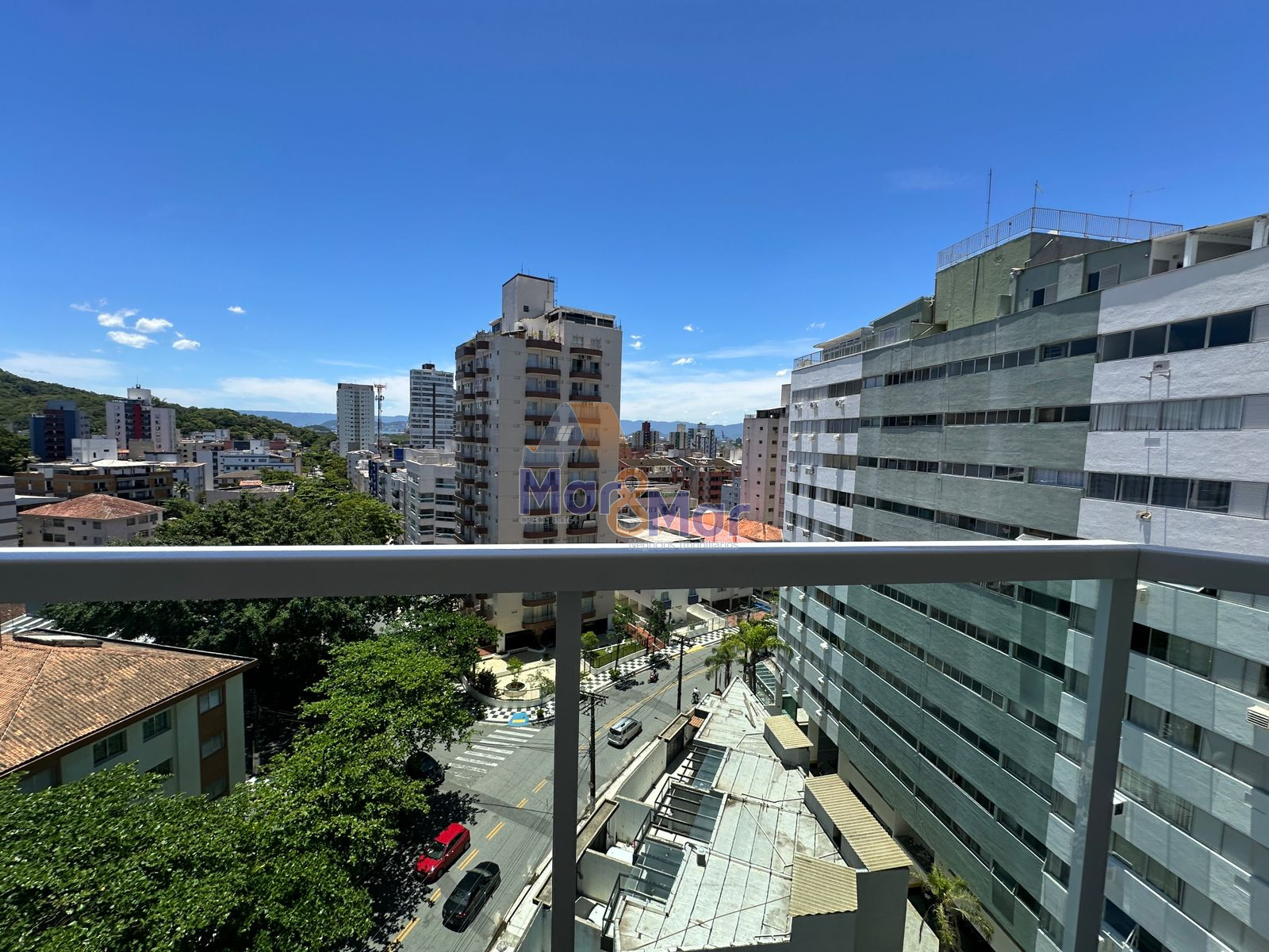 Apartamento na Praia das Astúrias, Guarujá - SP
