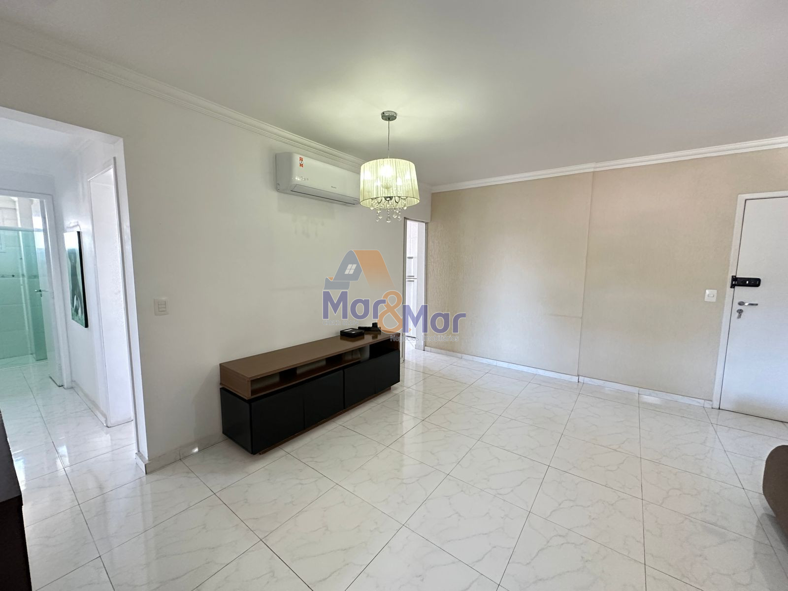 Apartamento na Praia das Astúrias, Guarujá - SP