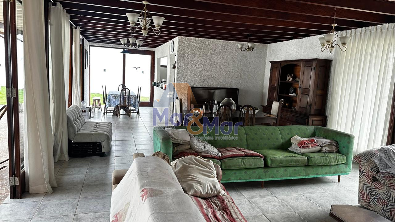 Casa na Praia do Guaiuba, Guarujá - SP