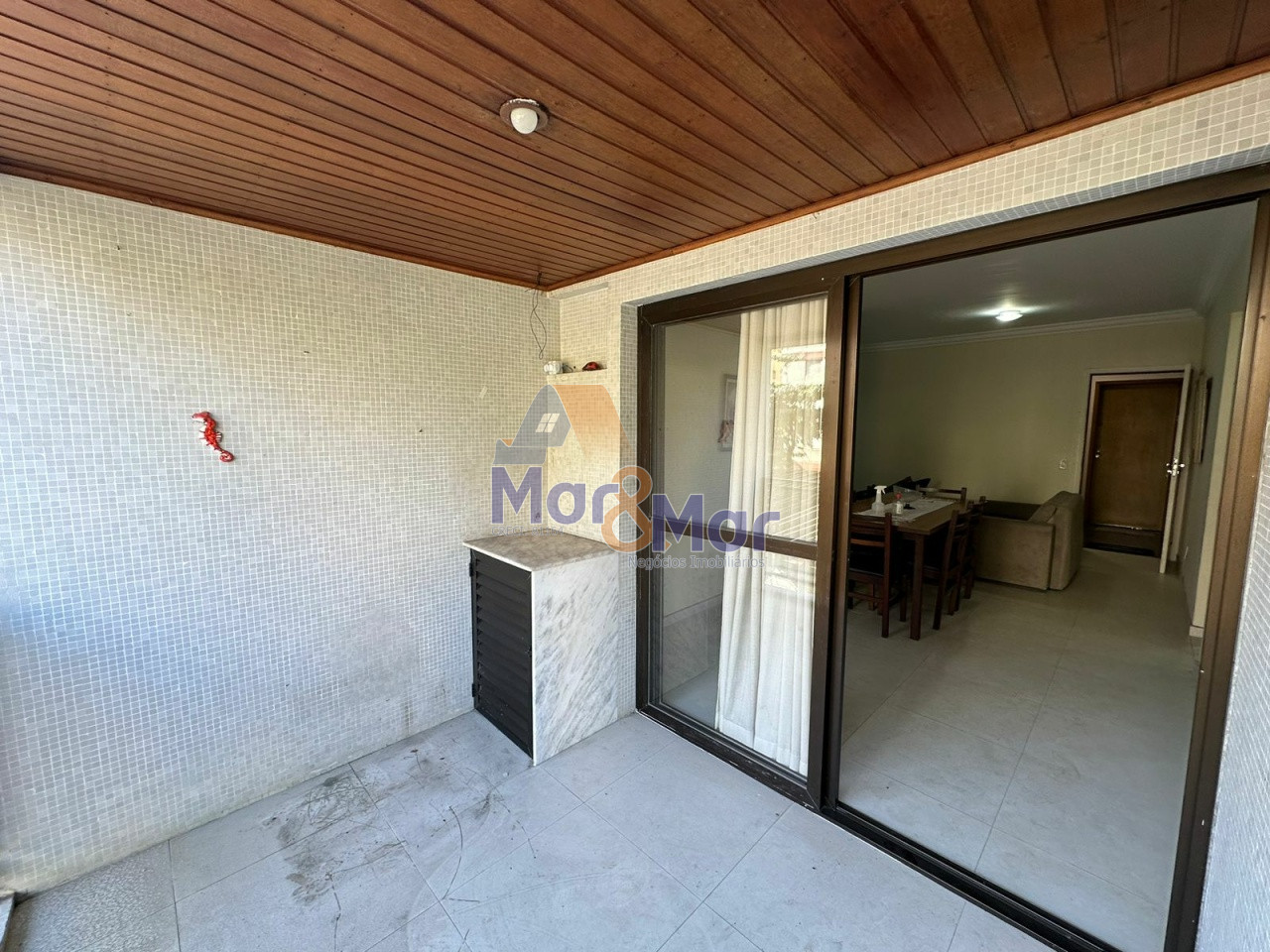 Apartamento na Praia da Enseada, Guarujá - SP
