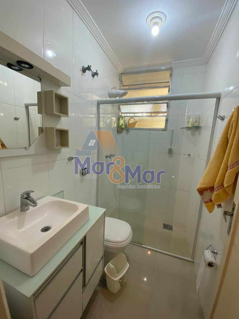 Apartamento na Praia das Pitangueiras, Guarujá - SP