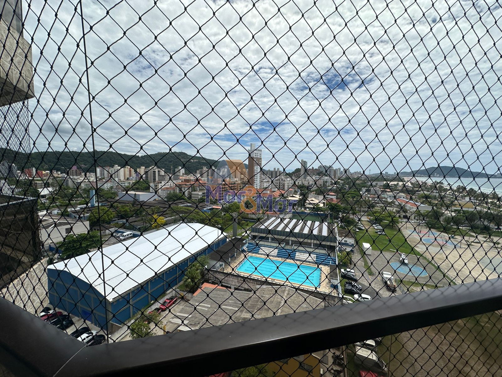 Apartamento na Praia da Enseada, Guarujá - SP