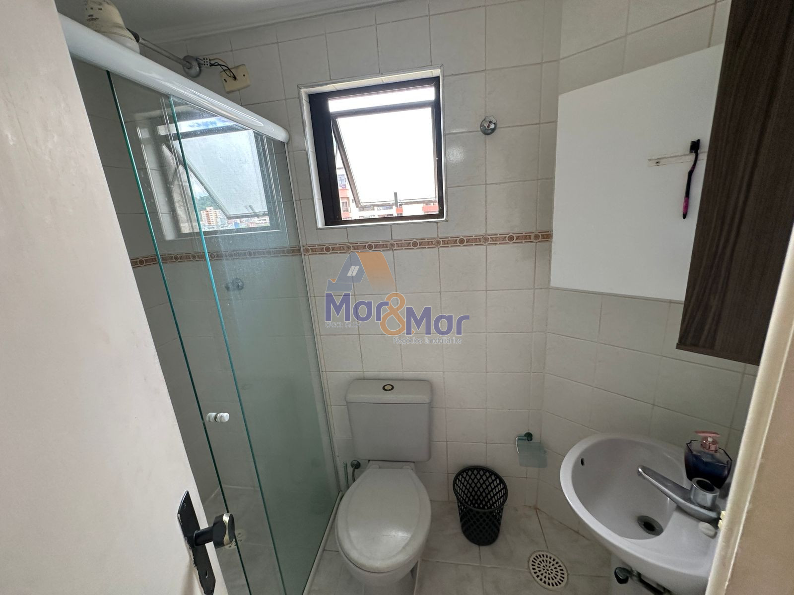 Apartamento na Praia da Enseada, Guarujá - SP