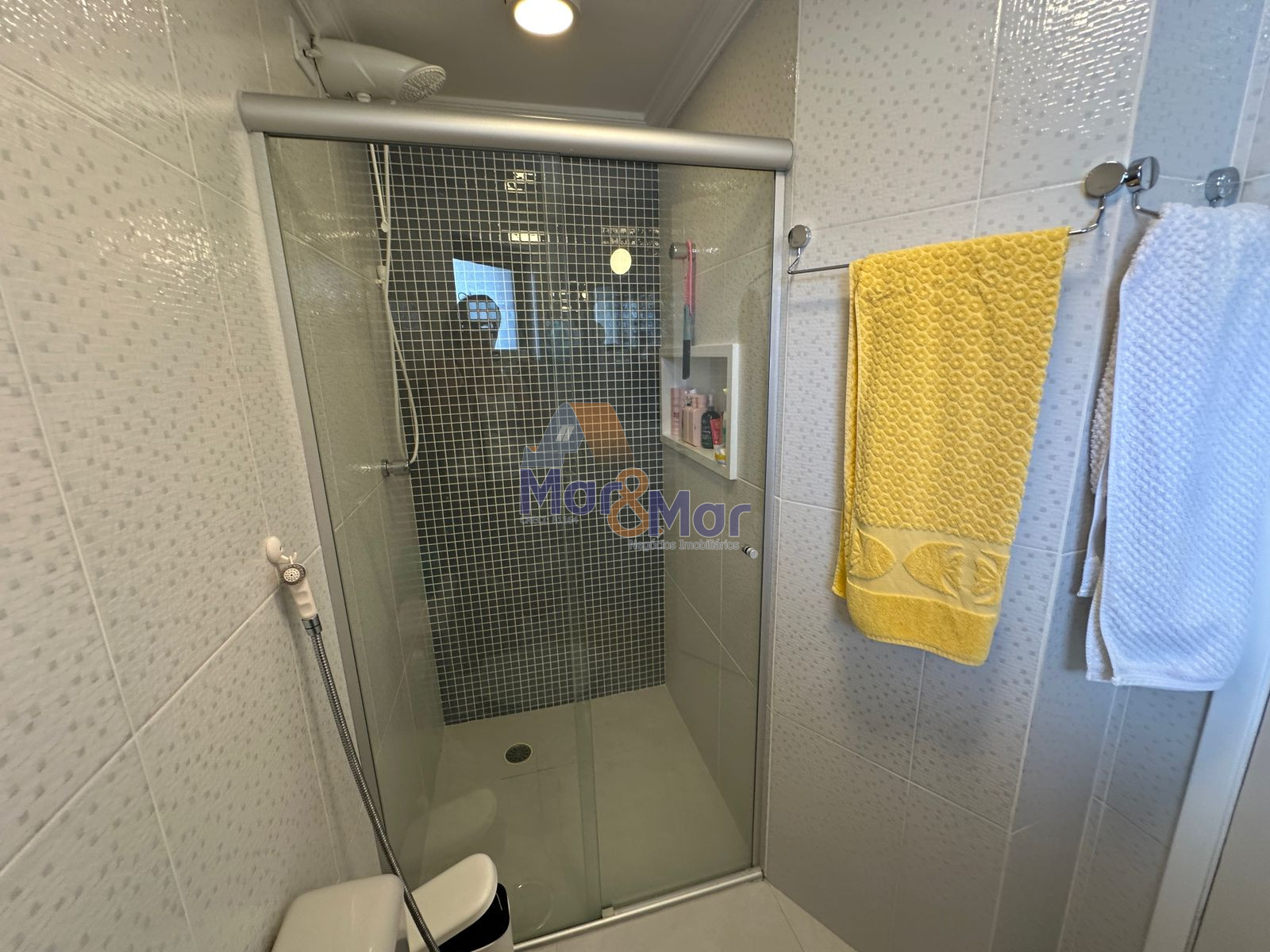 Apartamento na Praia da Enseada, Guarujá - SP