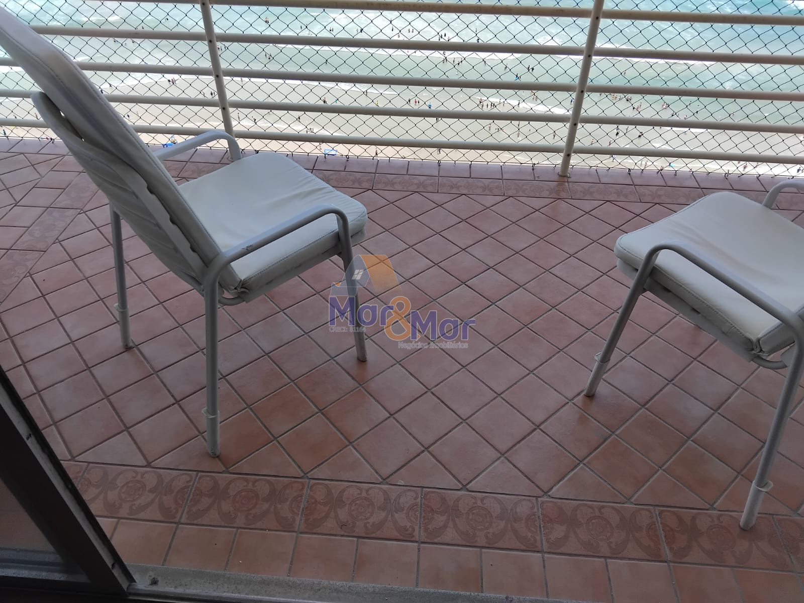 Apartamento Frente ao Mar nas Pitangueiras, Guarujá - SP