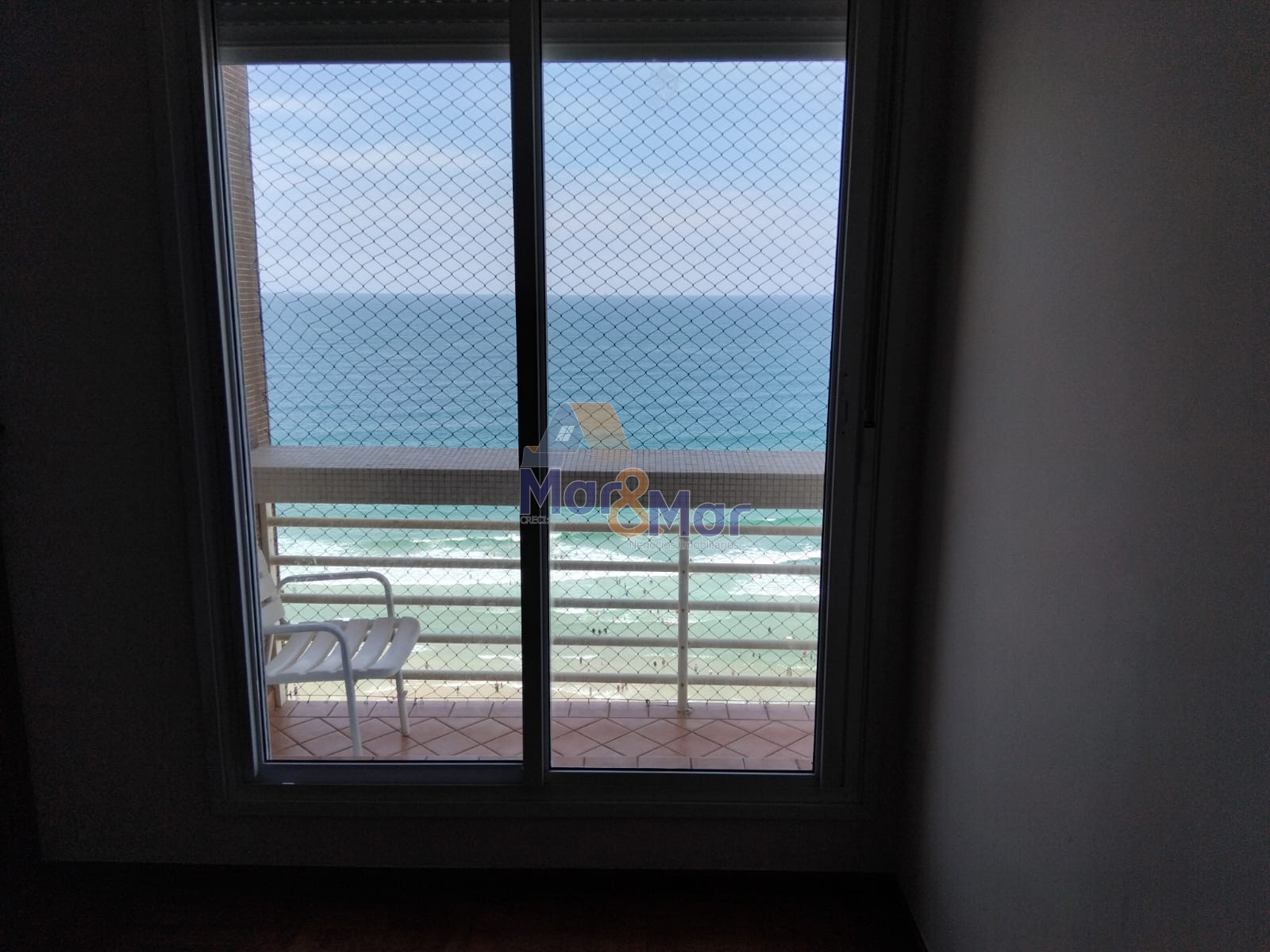 Apartamento Frente ao Mar nas Pitangueiras, Guarujá - SP