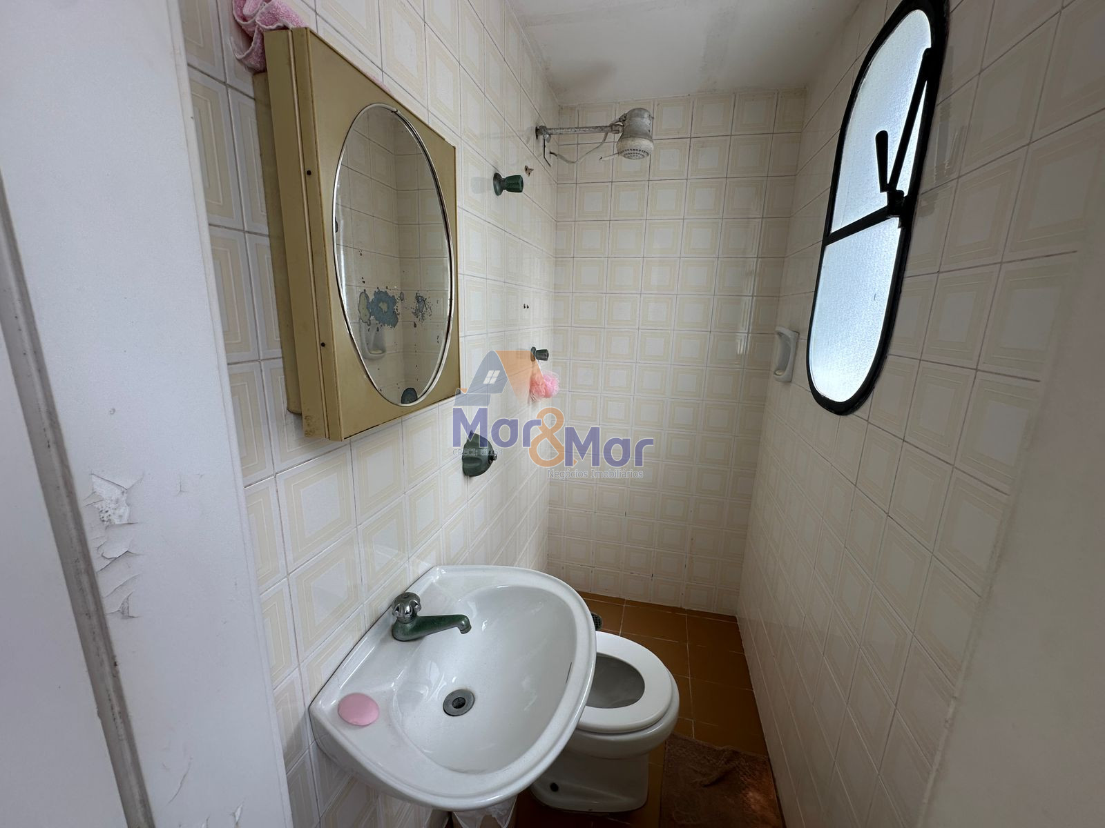 Apartamento Frente ao Mar, Praia Pitangueiras, Guarujá - SP