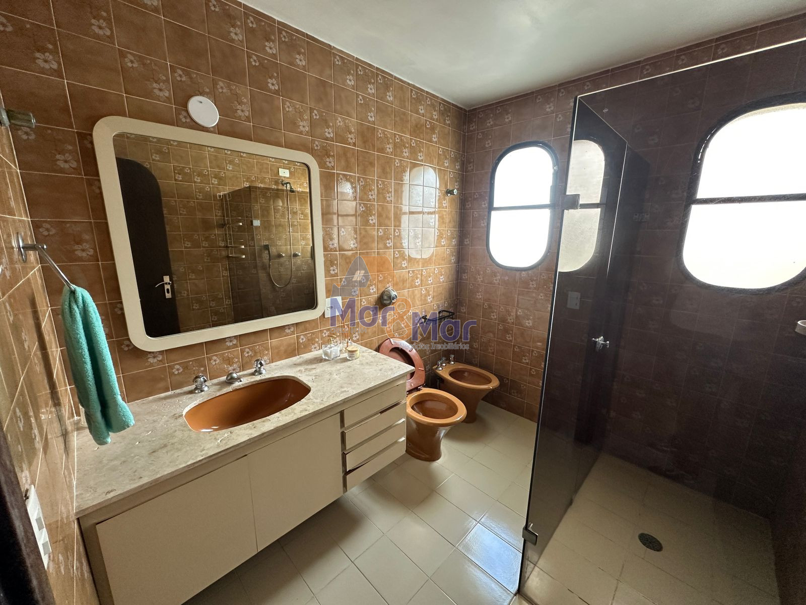 Apartamento Frente ao Mar, Praia Pitangueiras, Guarujá - SP