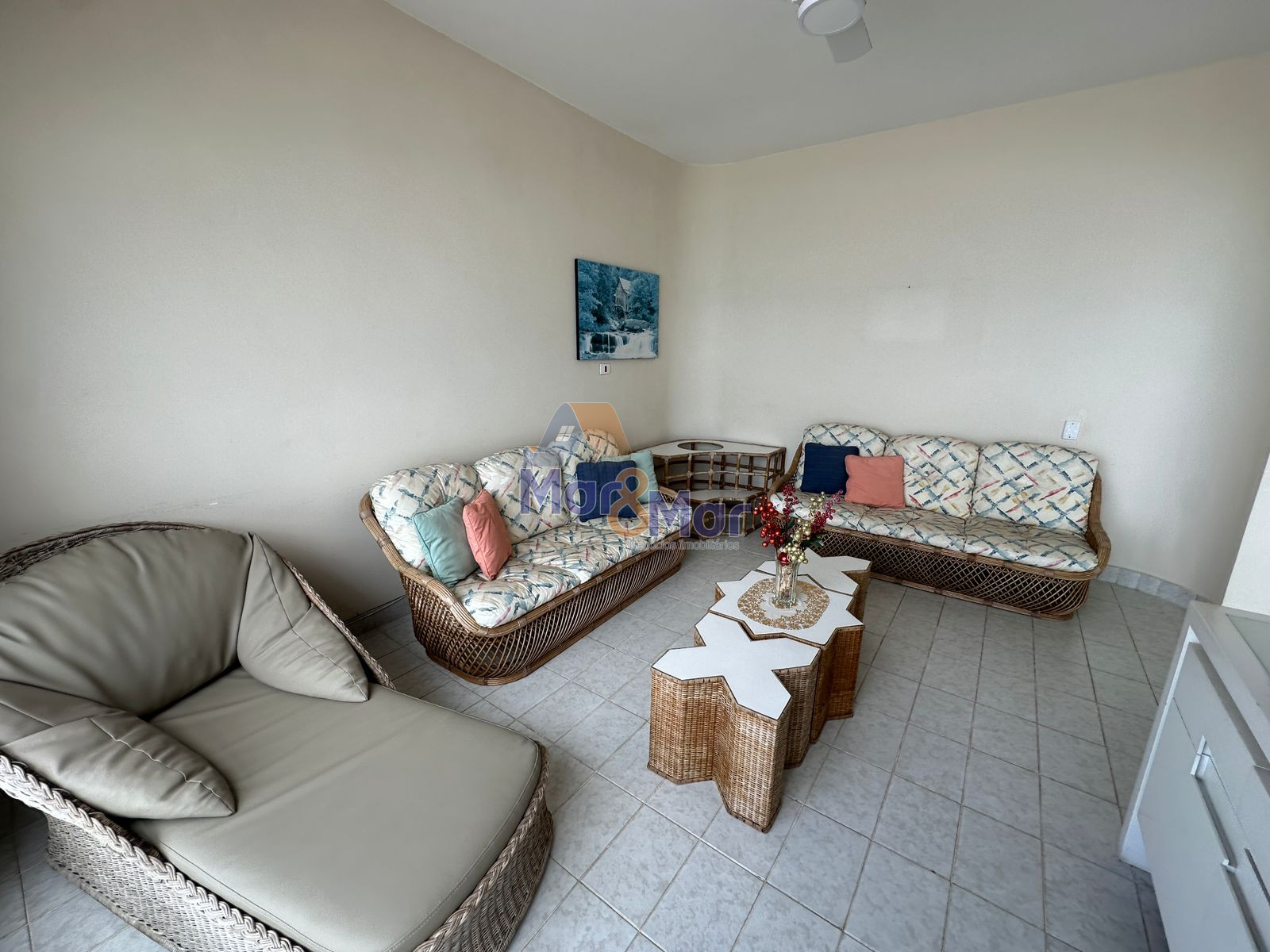 Apartamento Frente ao Mar, Praia Pitangueiras, Guarujá - SP