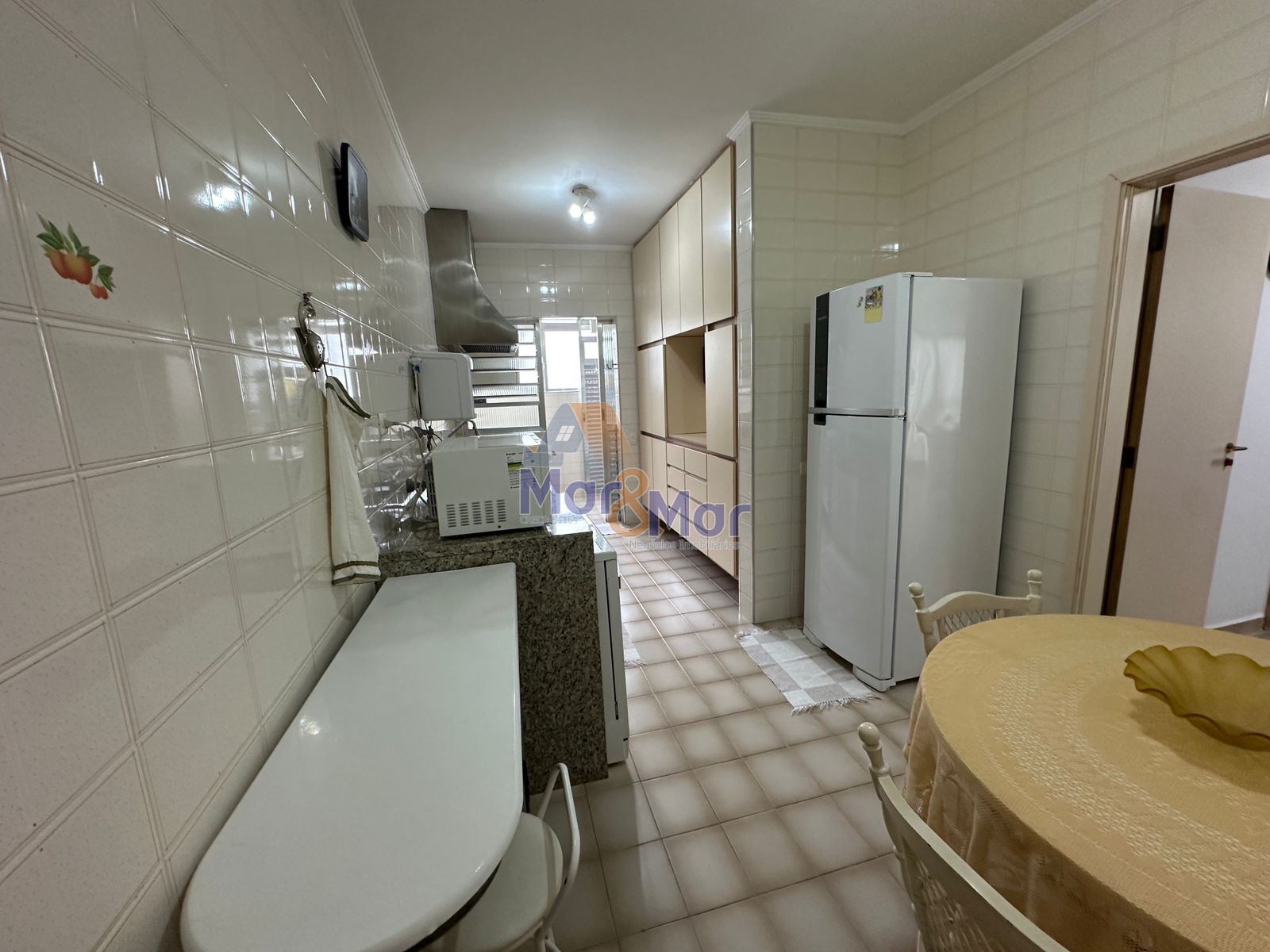 Apartamento Frente ao Mar, Praia Pitangueiras, Guarujá - SP