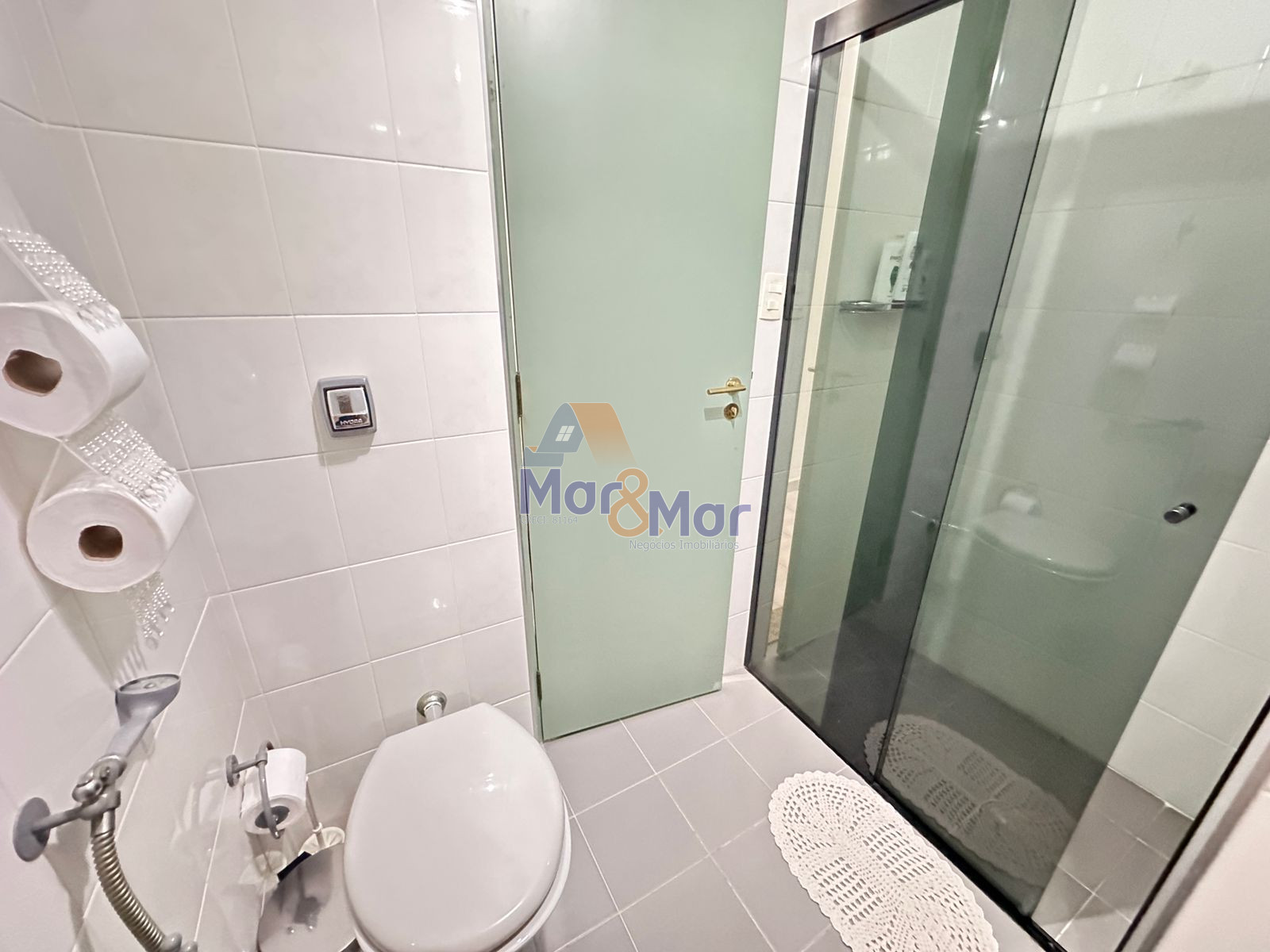 Apartamento Frente ao Mar, Praia Pitangueiras, Guarujá - SP