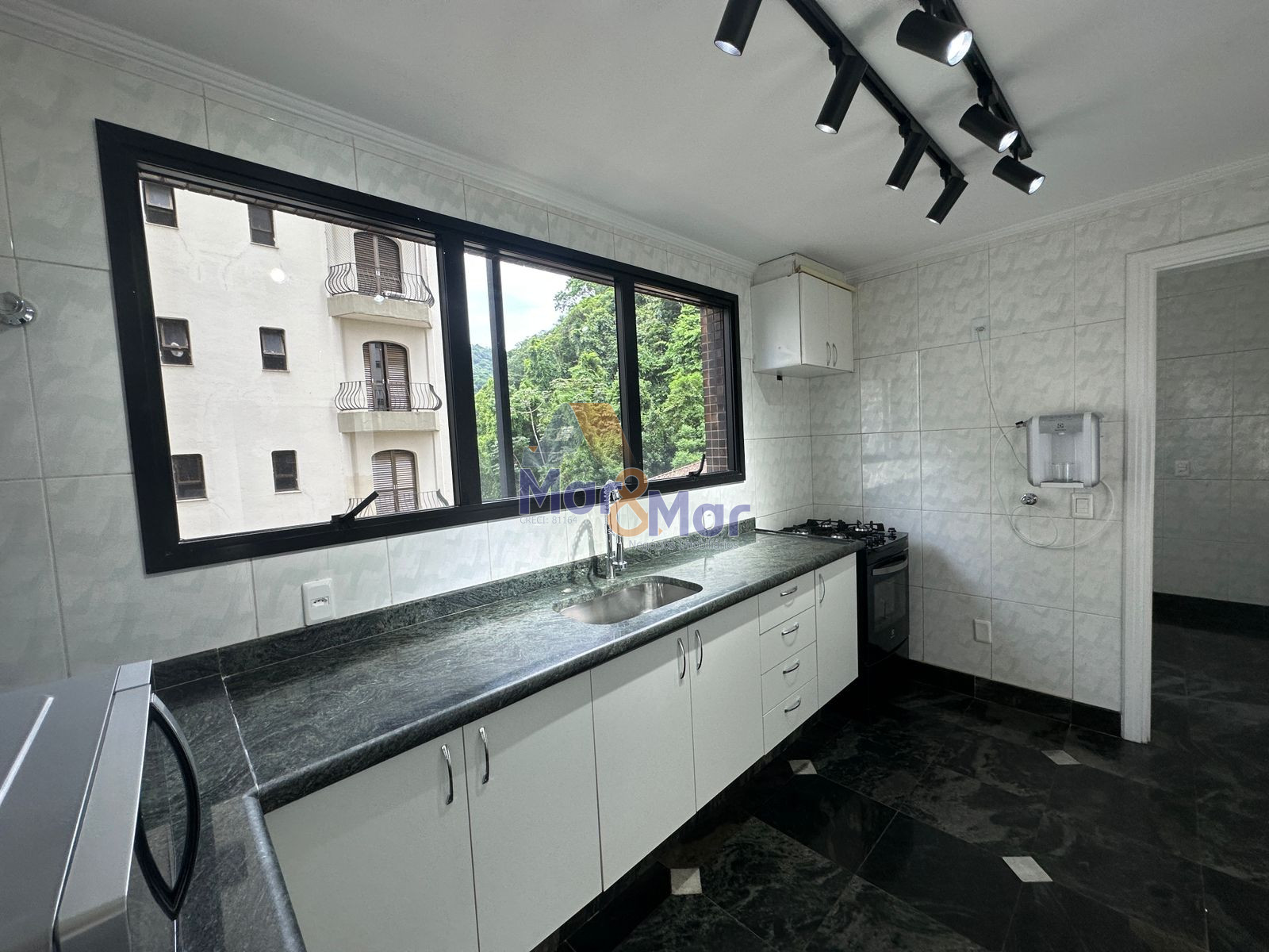 Apartamento Duplex na Praia das Pitangueiras, Guarujá - SP