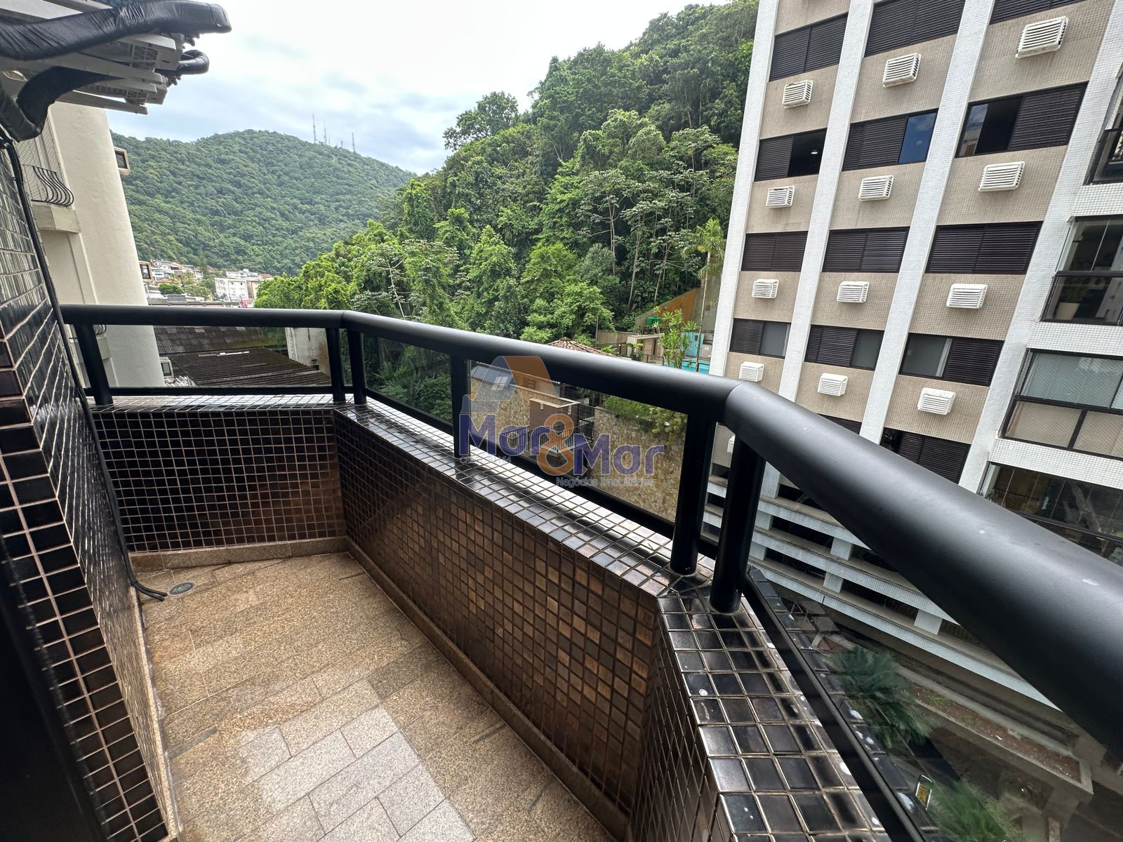 Apartamento Duplex na Praia das Pitangueiras, Guarujá - SP