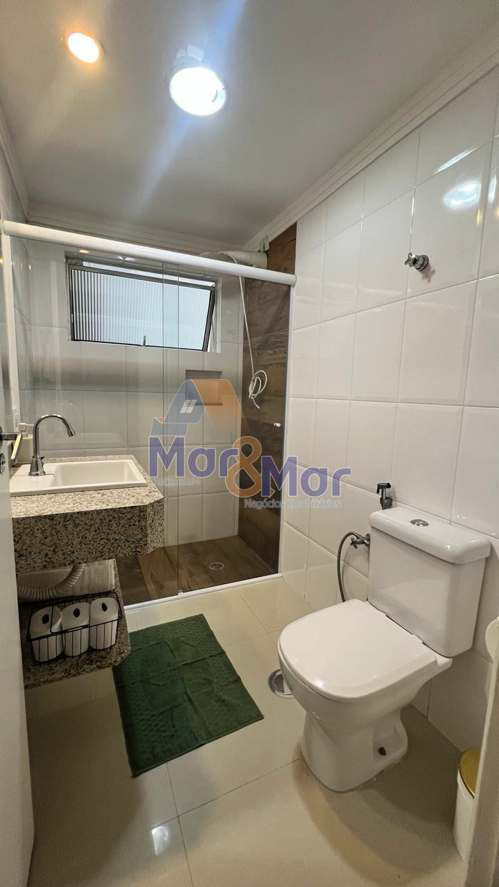 Apartamento na Praia das Pitangueiras, Guarujá - SP