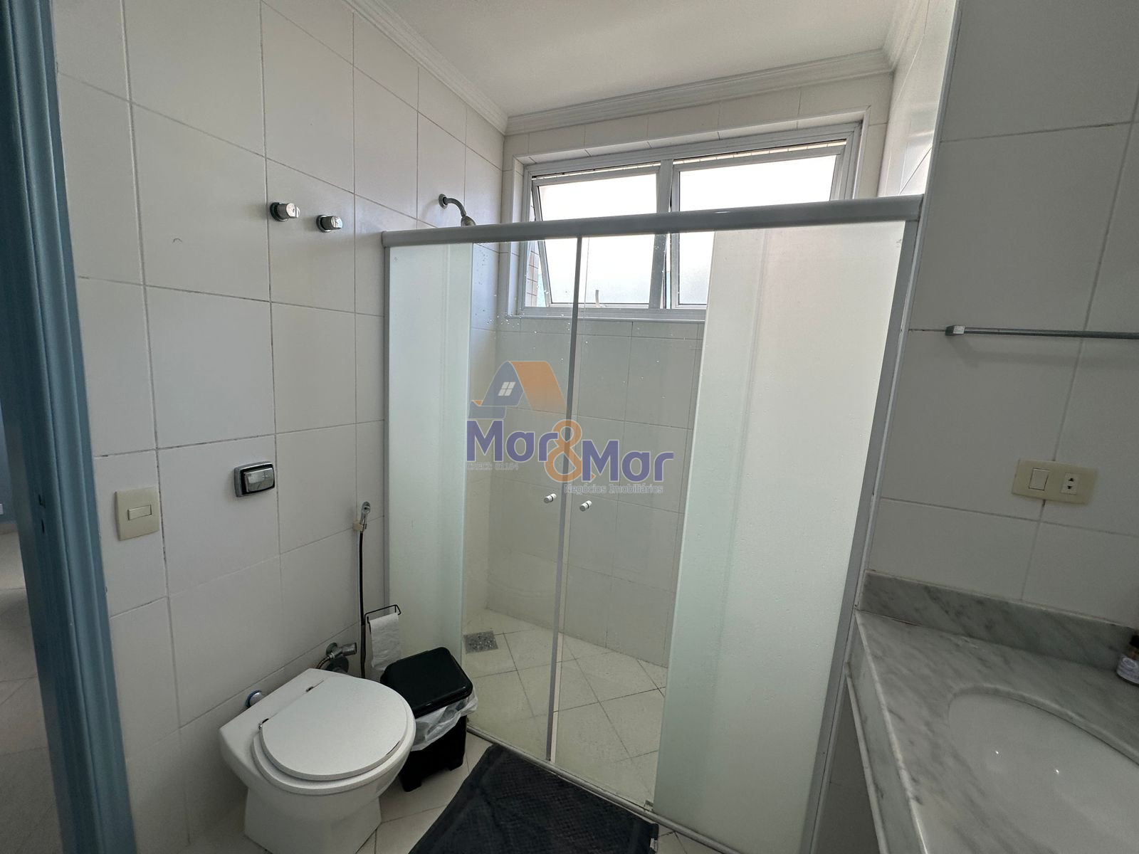 Apartamento Frente ao Mar, Pitangueiras, Guarujá - SP