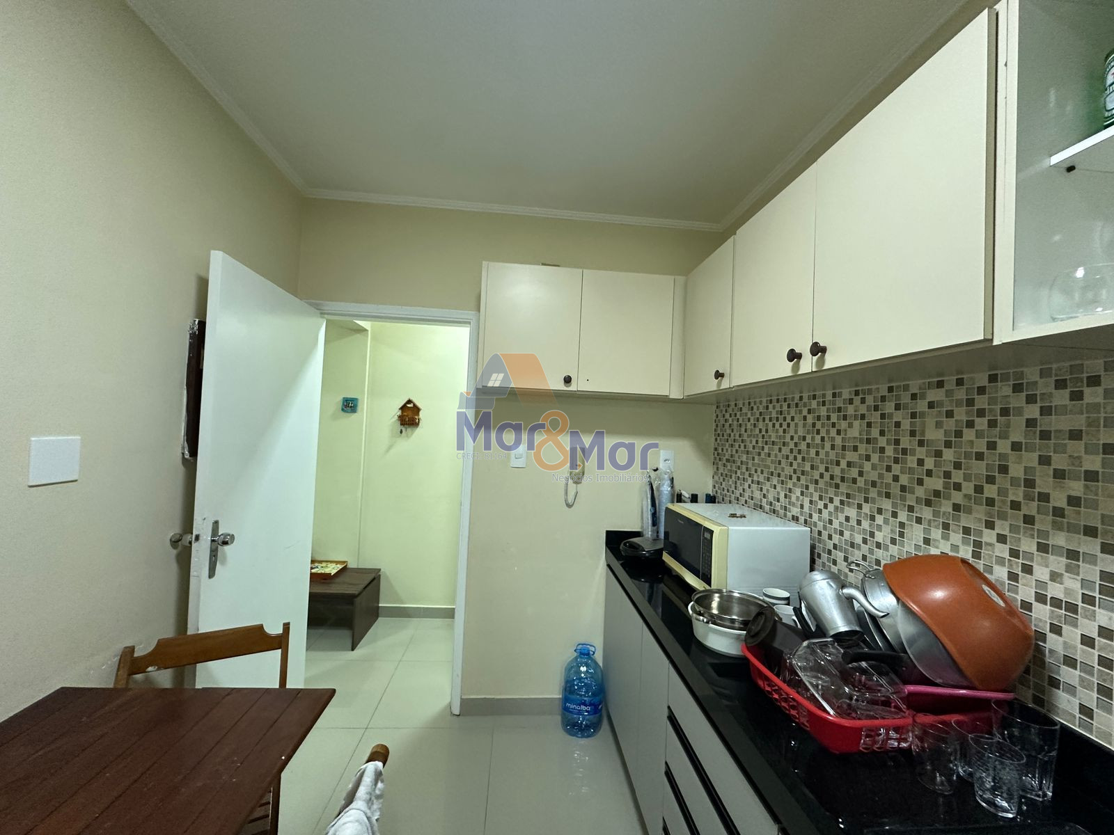 Apartamento na Praia da Enseada, Guarujá - SP