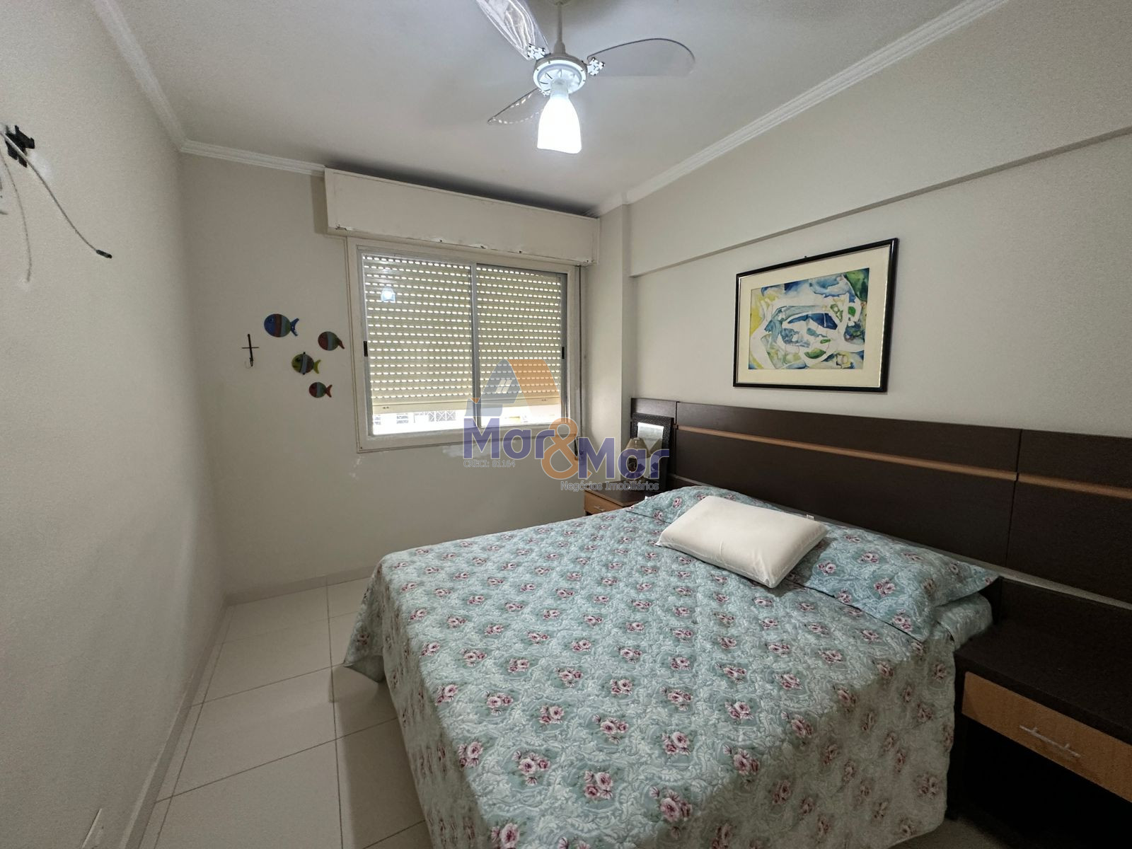 Apartamento na Praia das Pitangueiras, Guarujá - SP