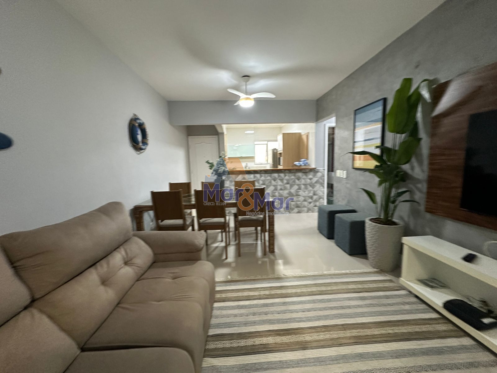 Apartamento na Praia da Enseada, Guarujá - SP
