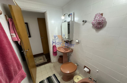 Apartamento na Praia das Pitangueiras, Guarujá - SP