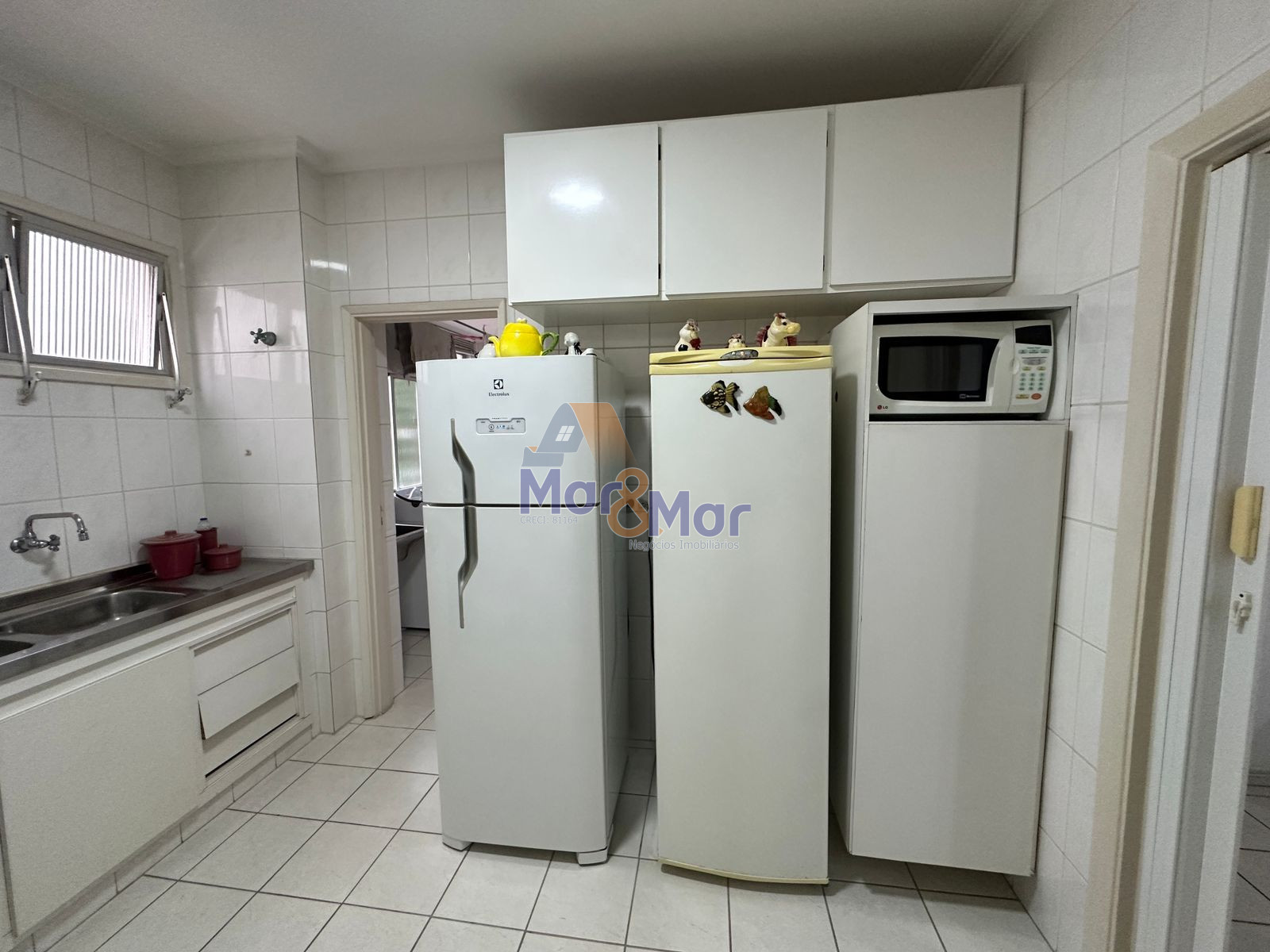 Apartamento na Praia das Pitangueiras, Guarujá - SP