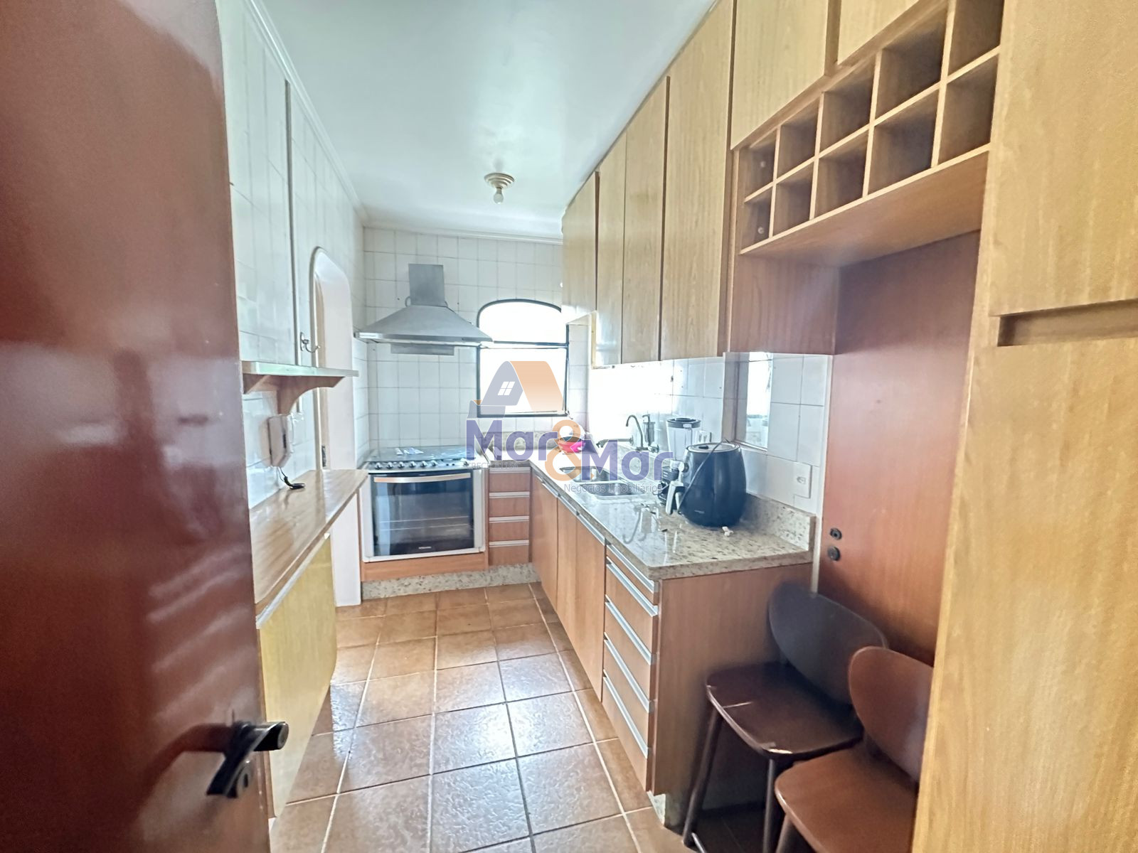 Apartamento na Praia das Pitangueiras, Guarujá - SP