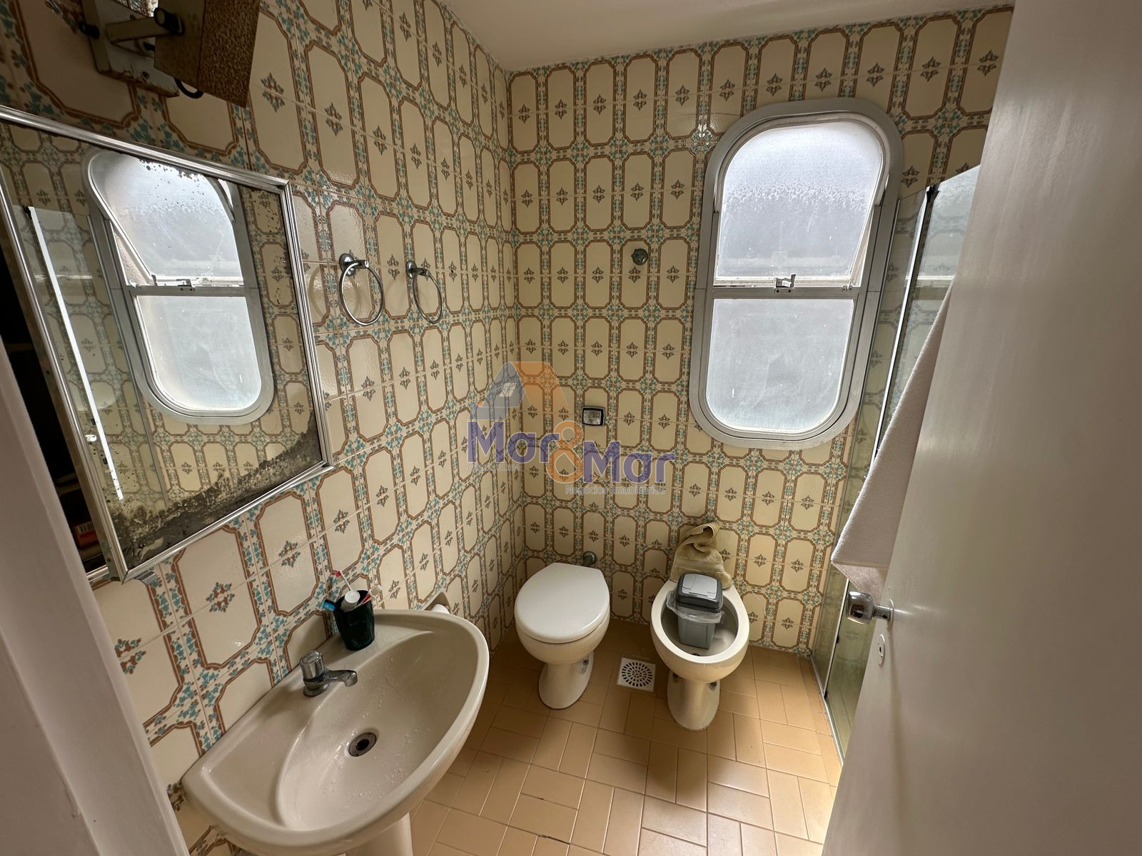 Apartamento na Praia da Enseada, Guarujá - SP