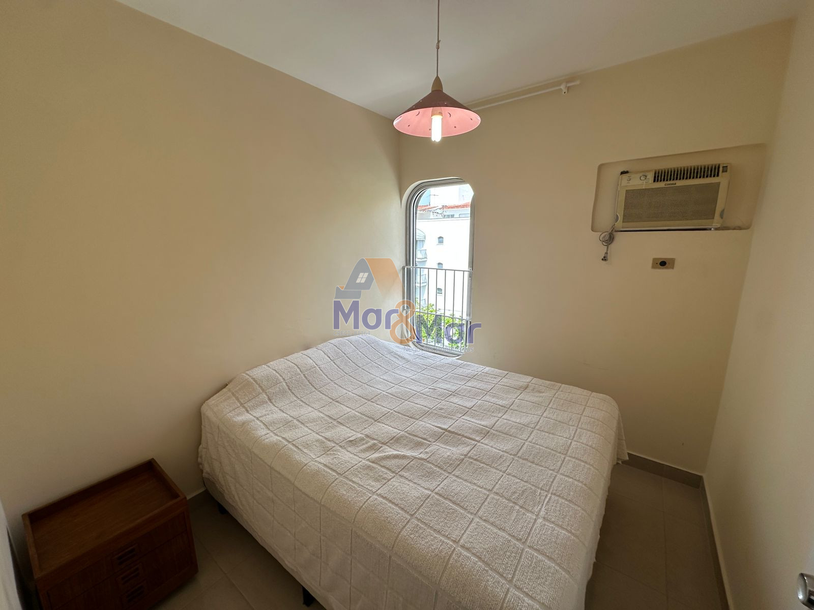 Apartamento na Praia da Enseada, Guarujá - SP